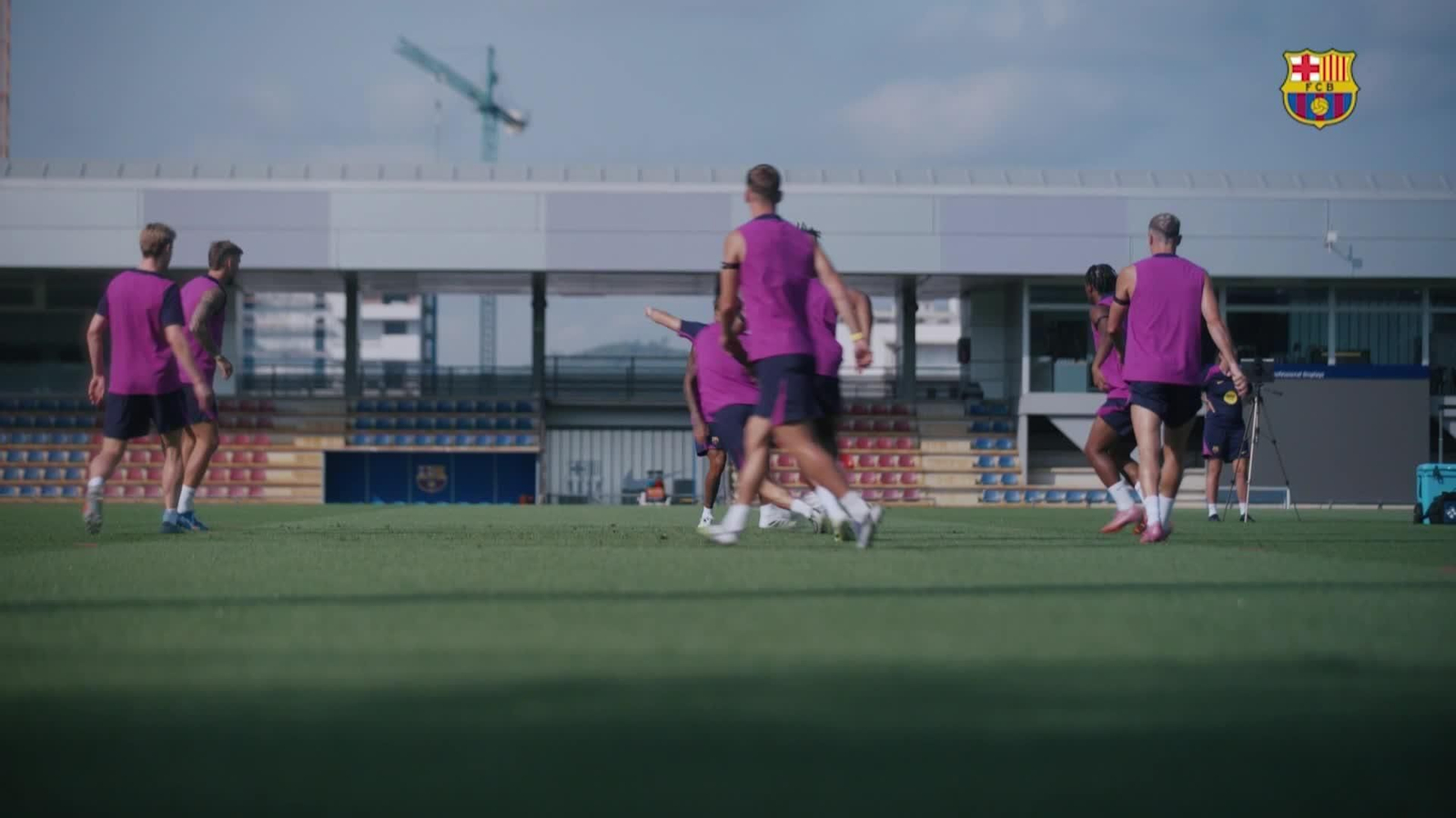 J042-BARCELONA ENTRENO FC BARCELONA