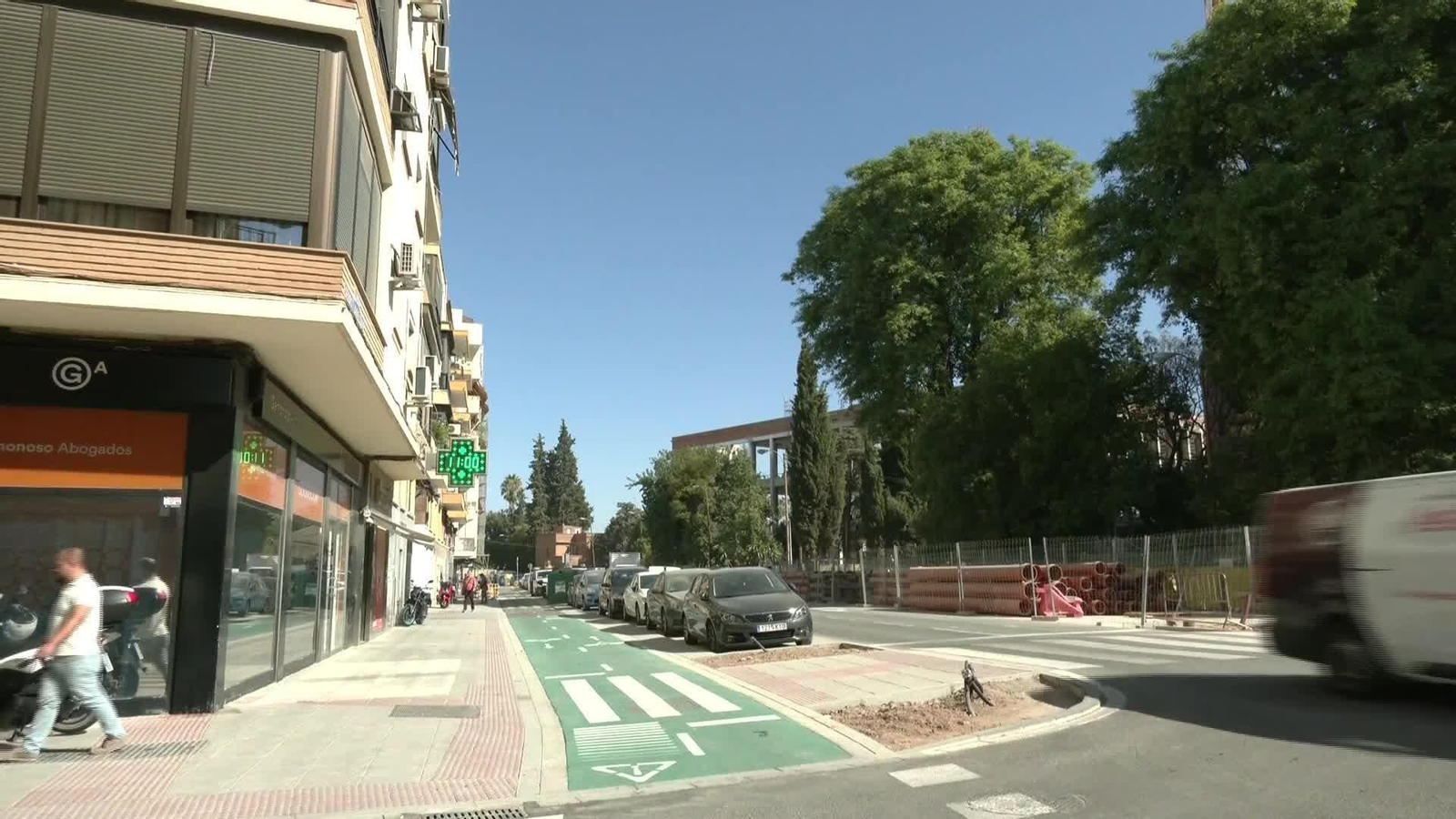 V044-SEVILLA MOLESTOS CON LAS OBRAS