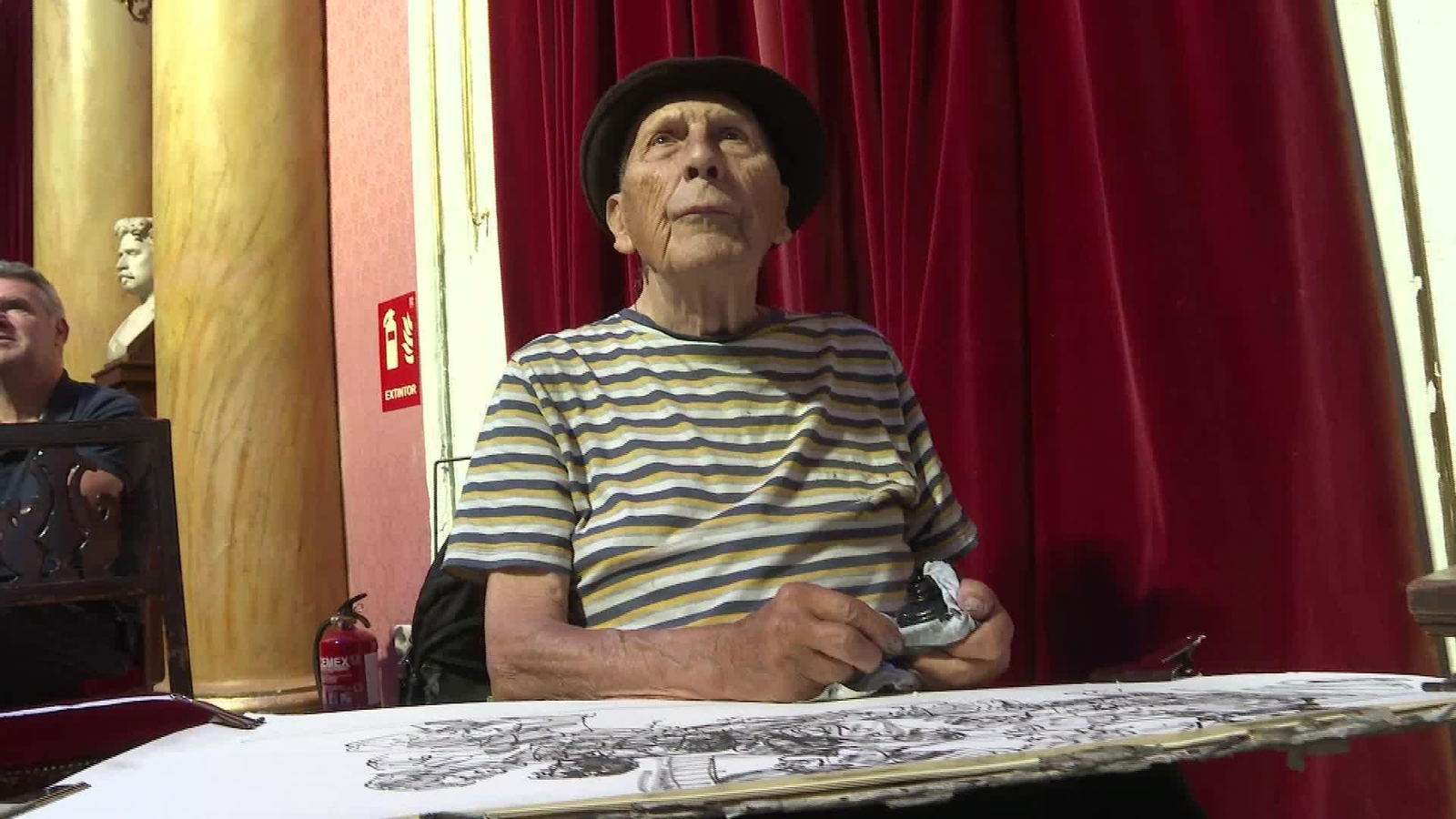 X047-BARCELONA PINTOR CALLEJERO 93 AÑOS