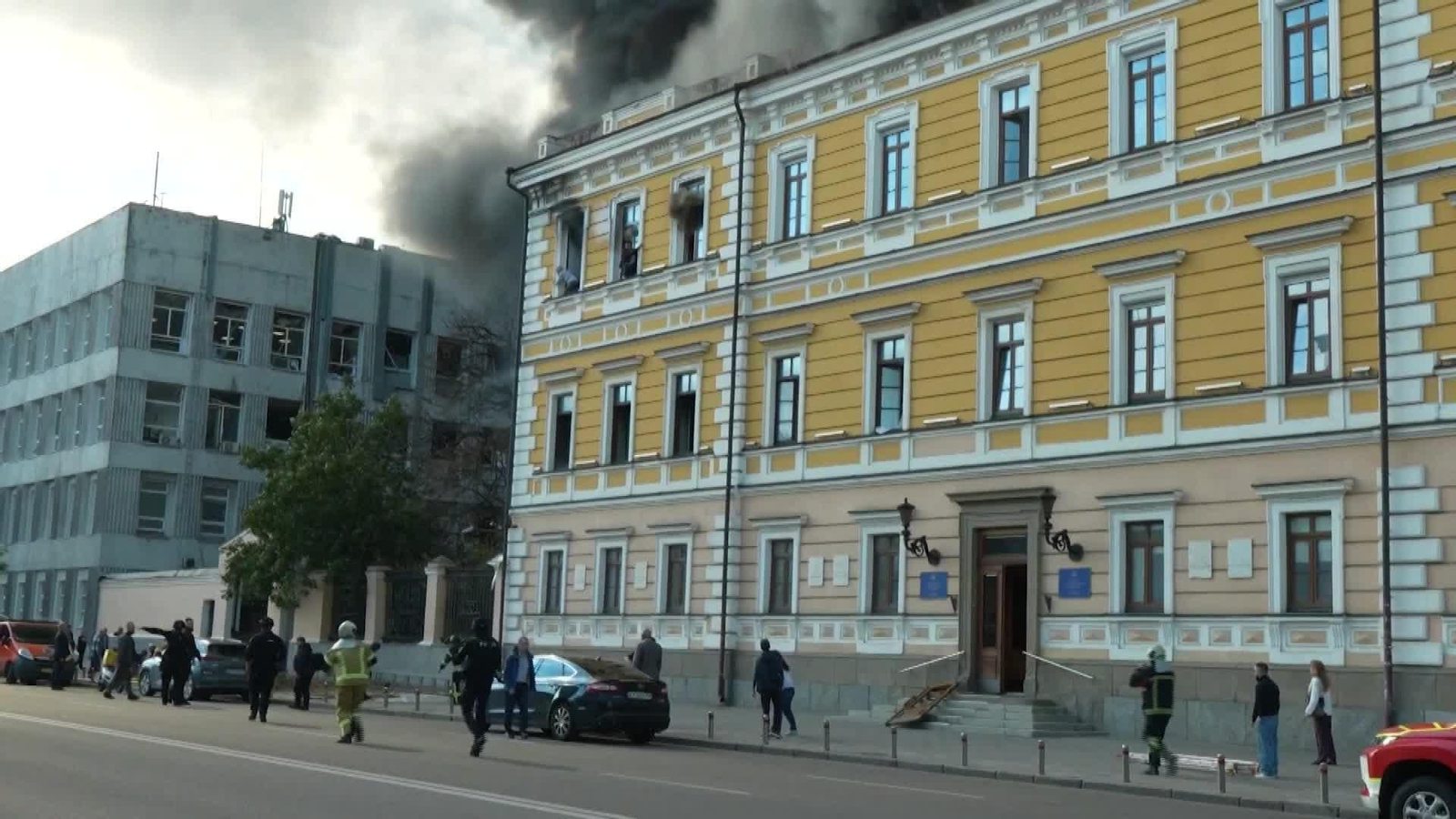 L076-UCRANIA BOMBARDEO RUSO EN LA ACADEMIA DE CIENCIAS