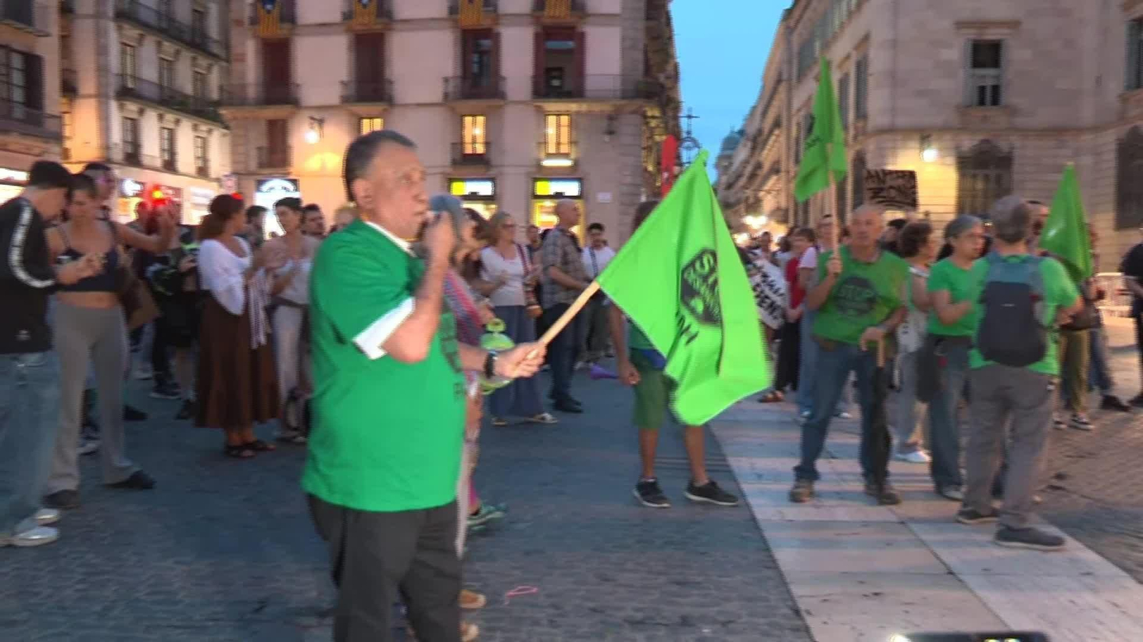 J065-BARCELONA CACEROLADA VIVIENDA