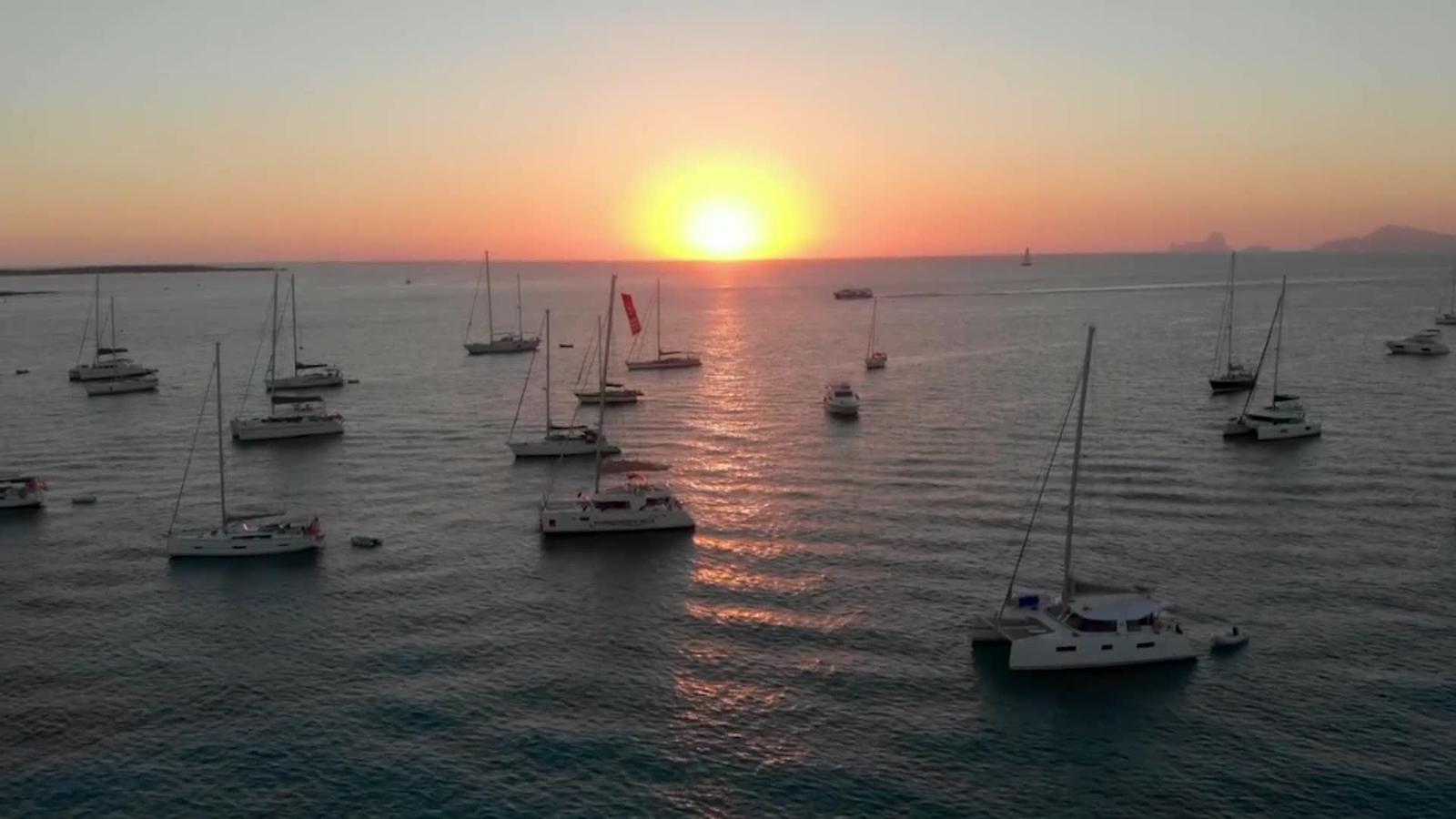 Aumenta la demanda y el precio del alquiler de los barcos para ver el eclipse