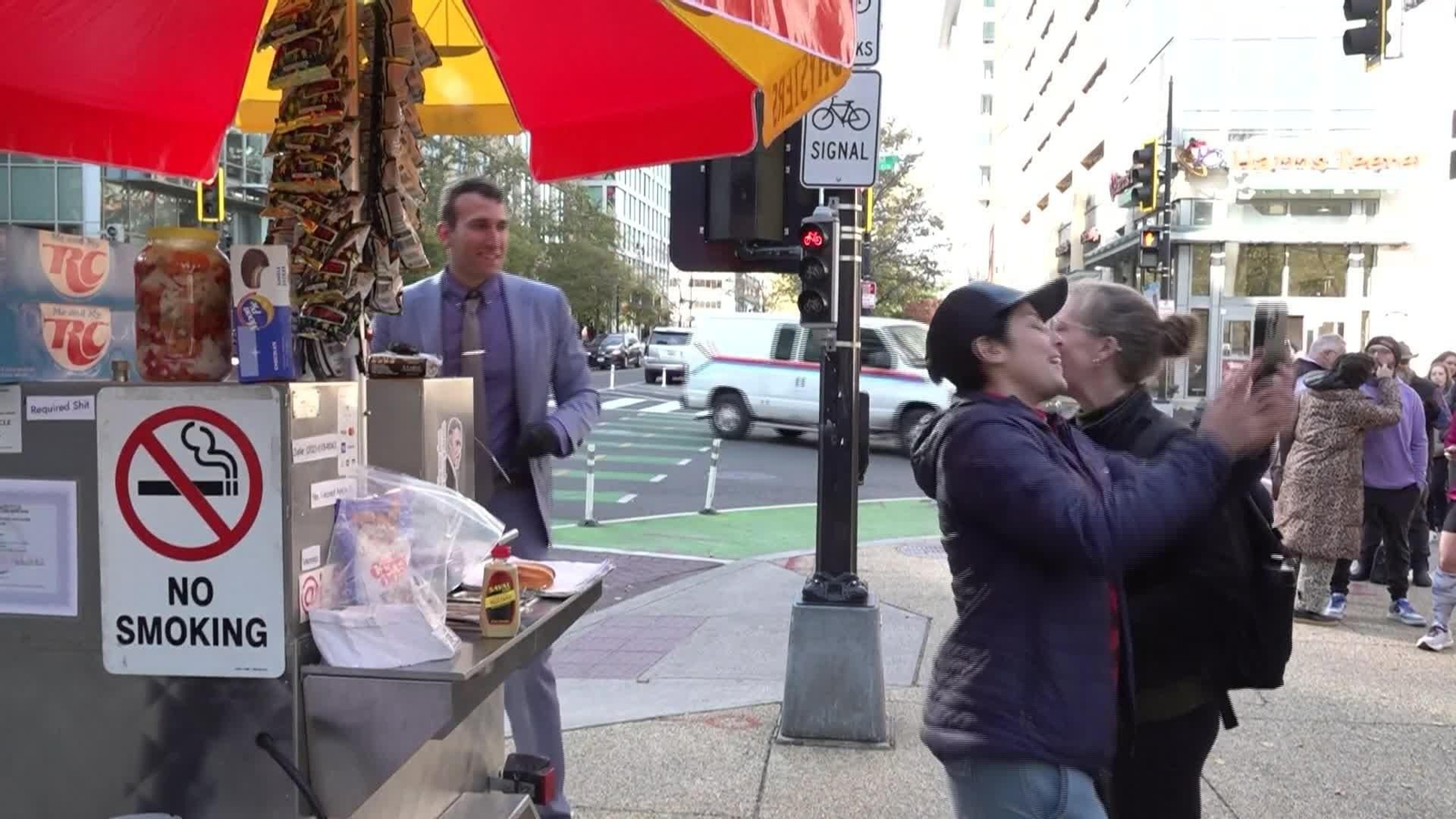 J071-EEUU REACCIONES A LA REAPERTURA DE LA ADMINISTRACION