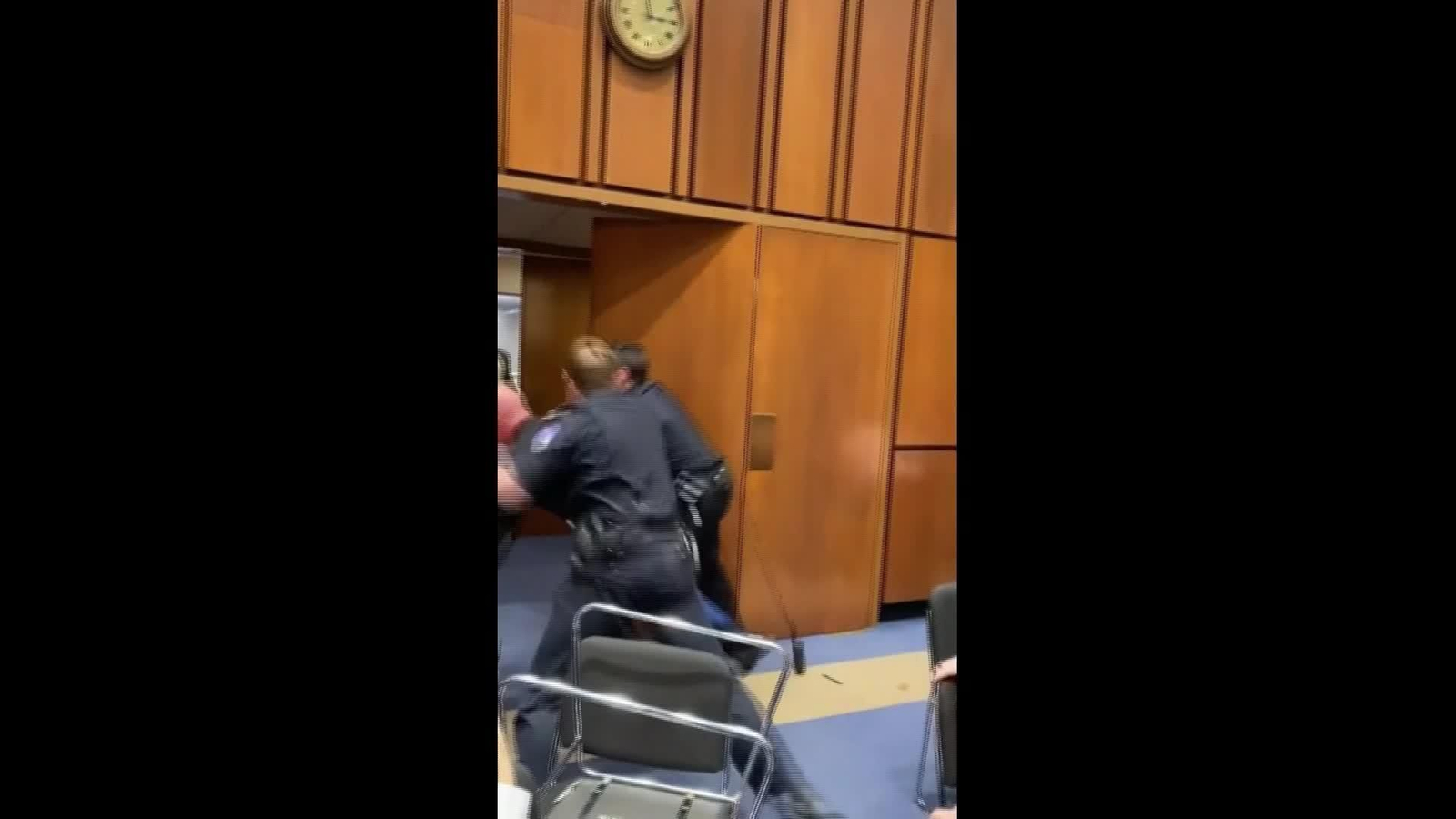 J014-EEUU INCIDENTES PROTESTA CONGRESO