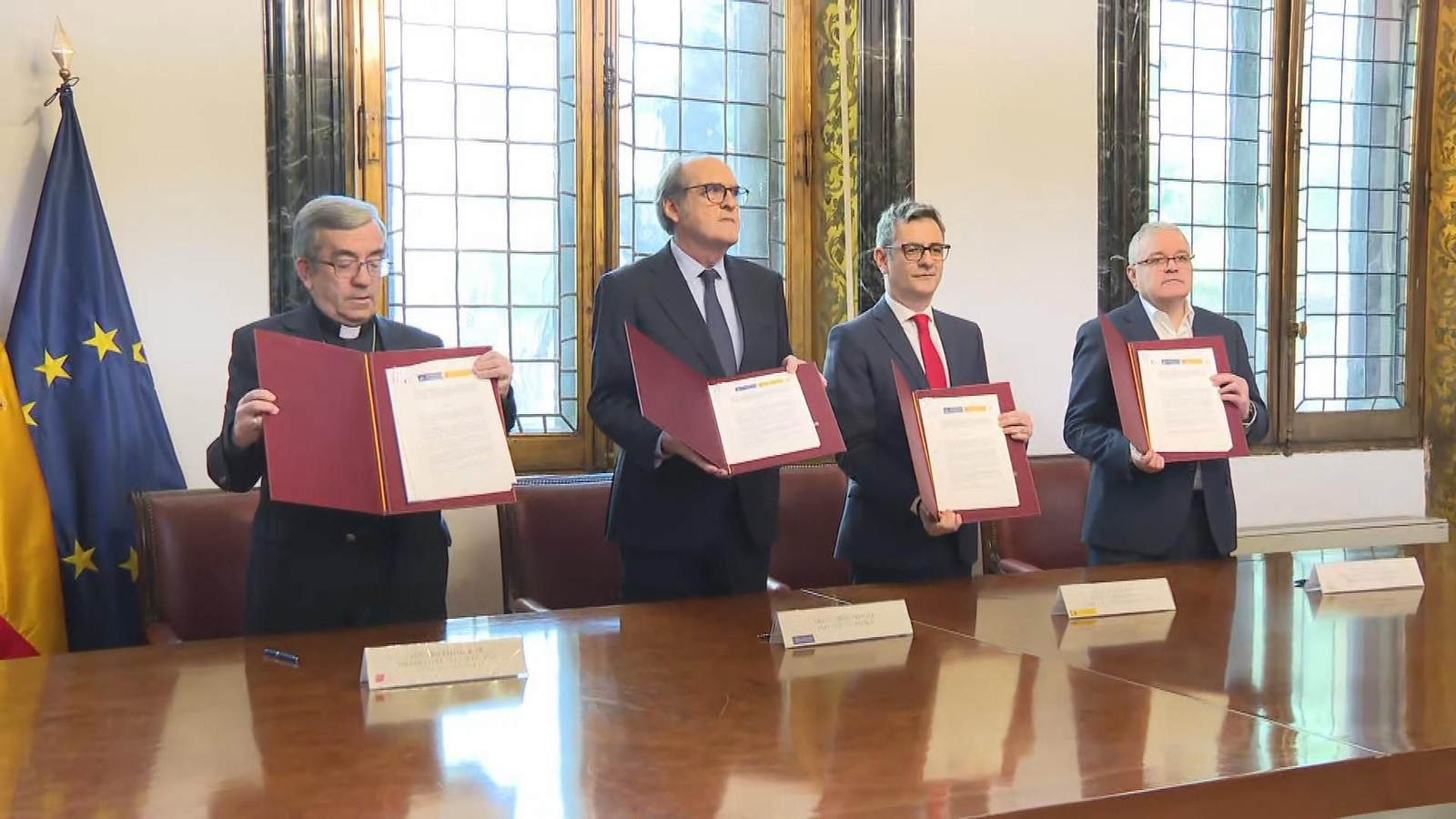 firma protocolo abusos iglesia