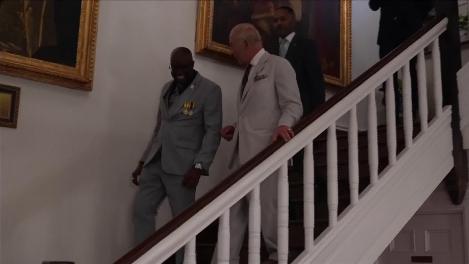 J007-BAHAMAS VISISTA REY CARLOS DE INGLATERRA