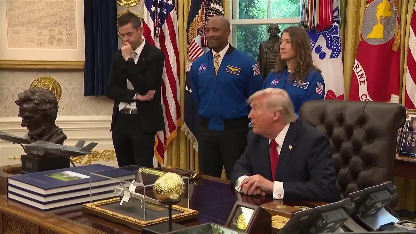 J005-EEUU TRUMP SOBRE SU CONVERSACION CON PUTIN