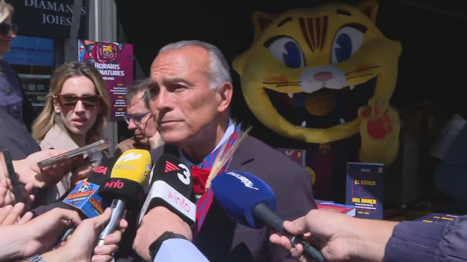 J040 BARCELONA STAND BARÇA SANT JORDI frame 5130