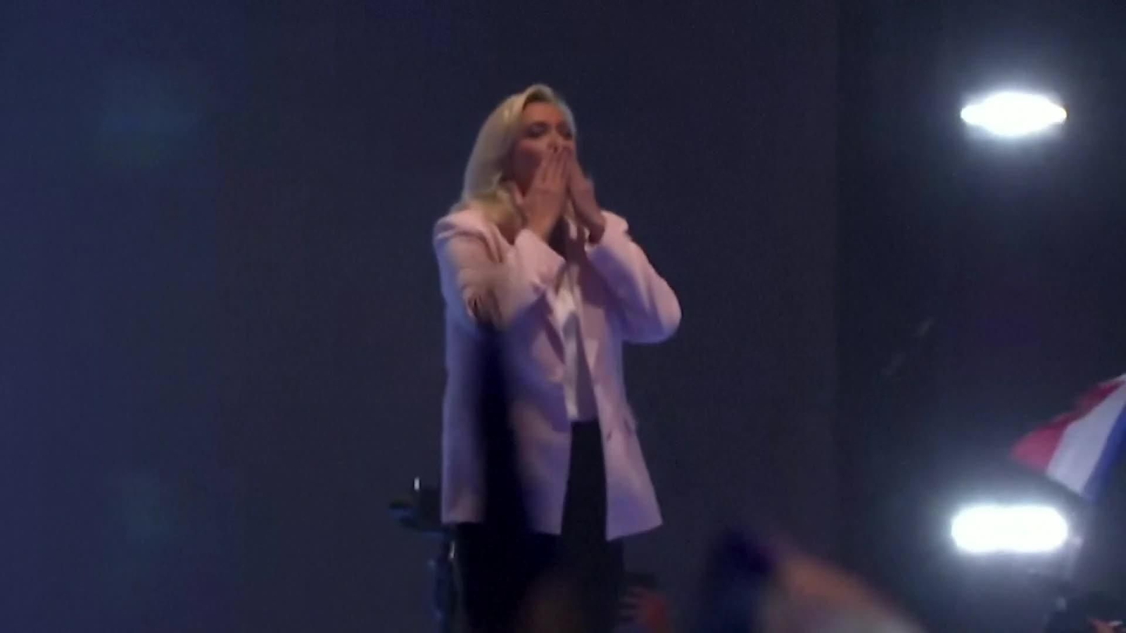 L005-FRANCIA MITIN LE PEN