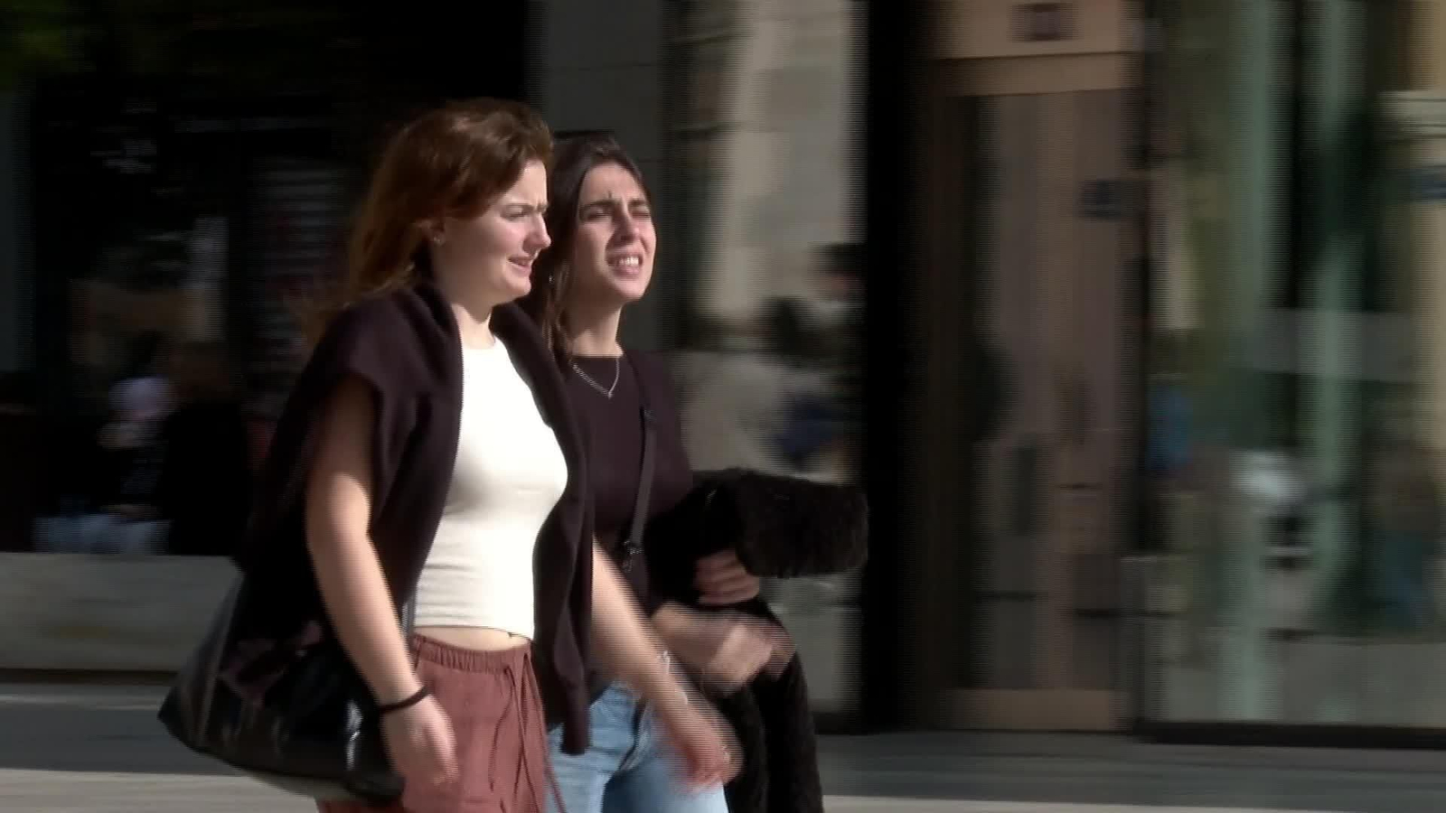 M054-EDI VARIOS CALOR INUSUAL