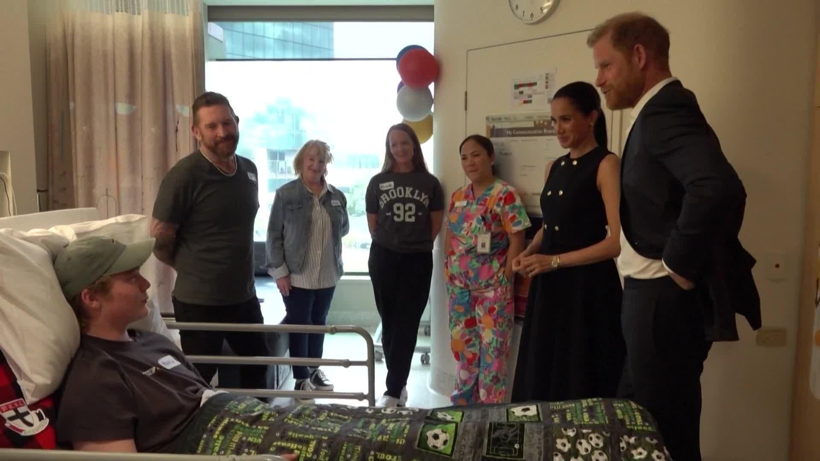 va visita harry y megan hospital australia