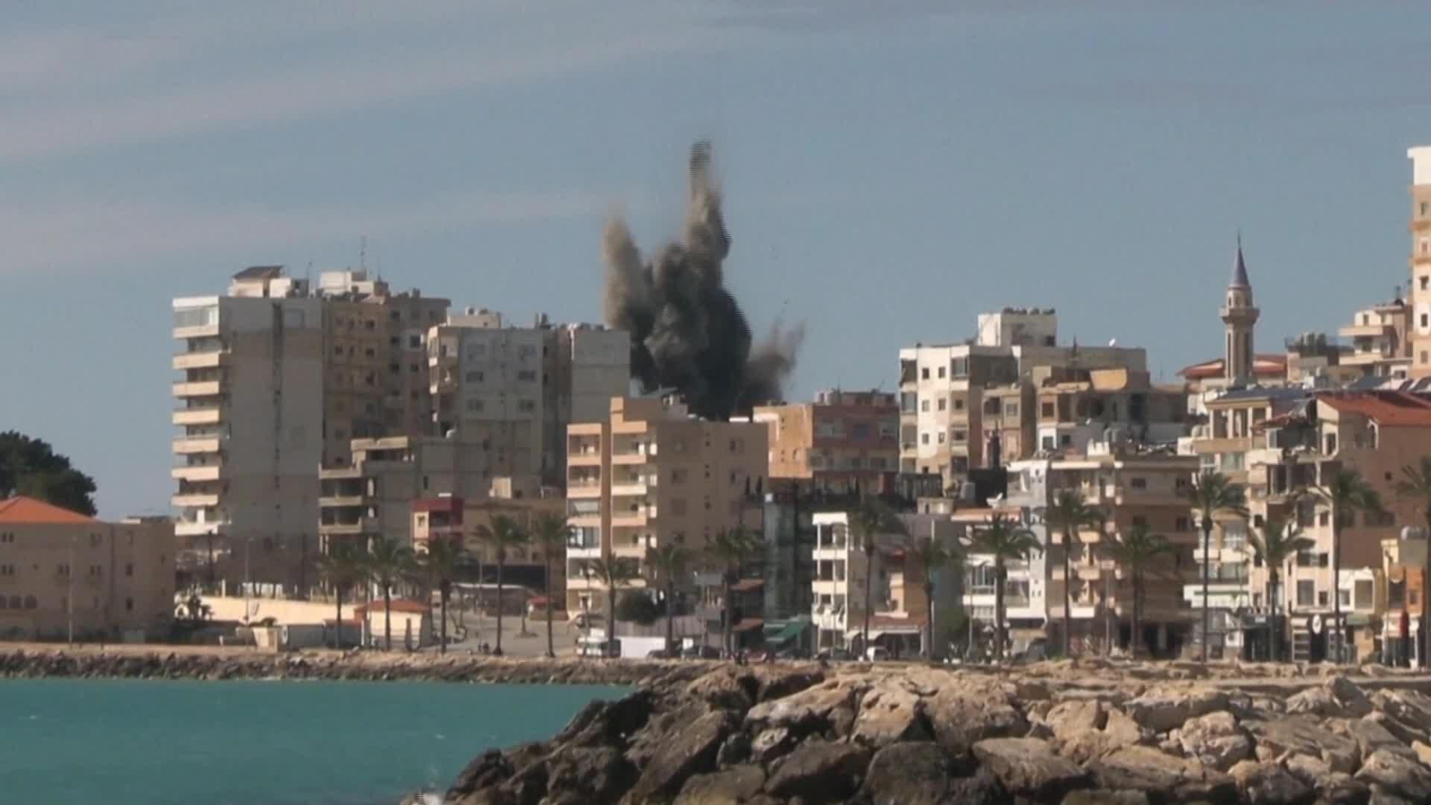 M065-LIBANO BOMBARDEOS TIRO