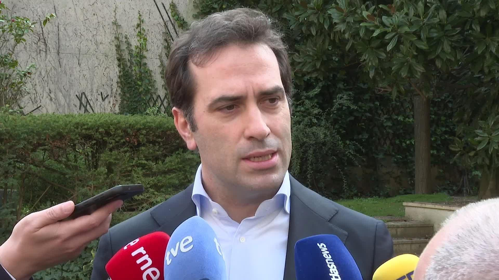 va paris carlos cuerpo