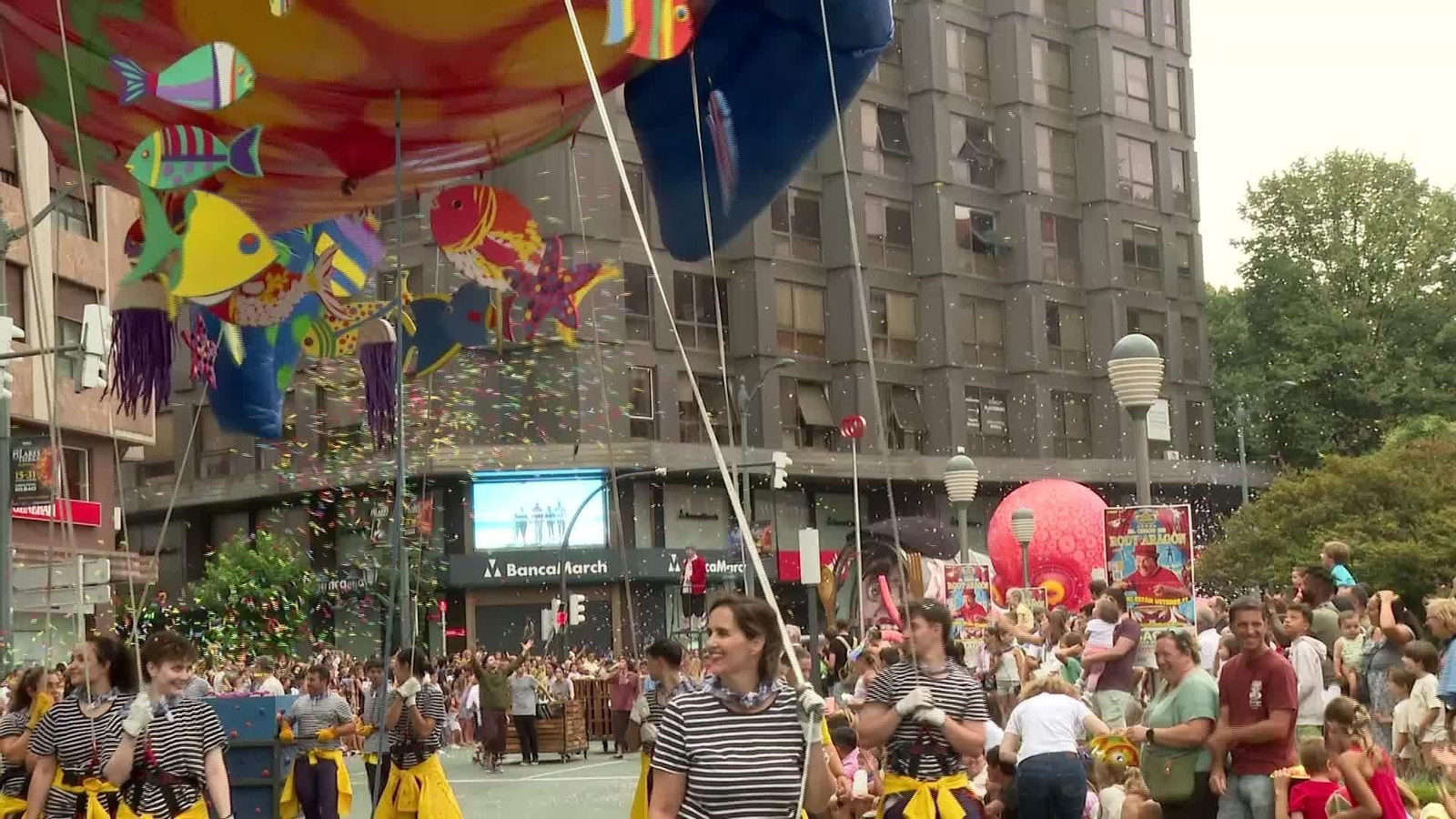 D043-BILBAO DESFILE DE LA BALLENA SEMANA GRANDE