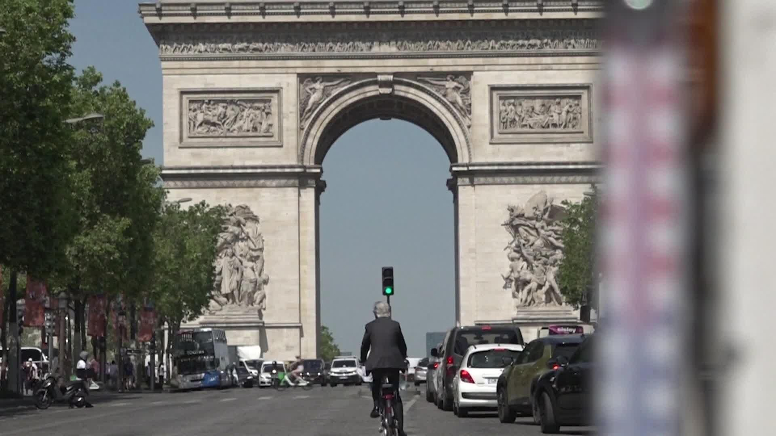 J089-FRANCIA OLA DECALOR