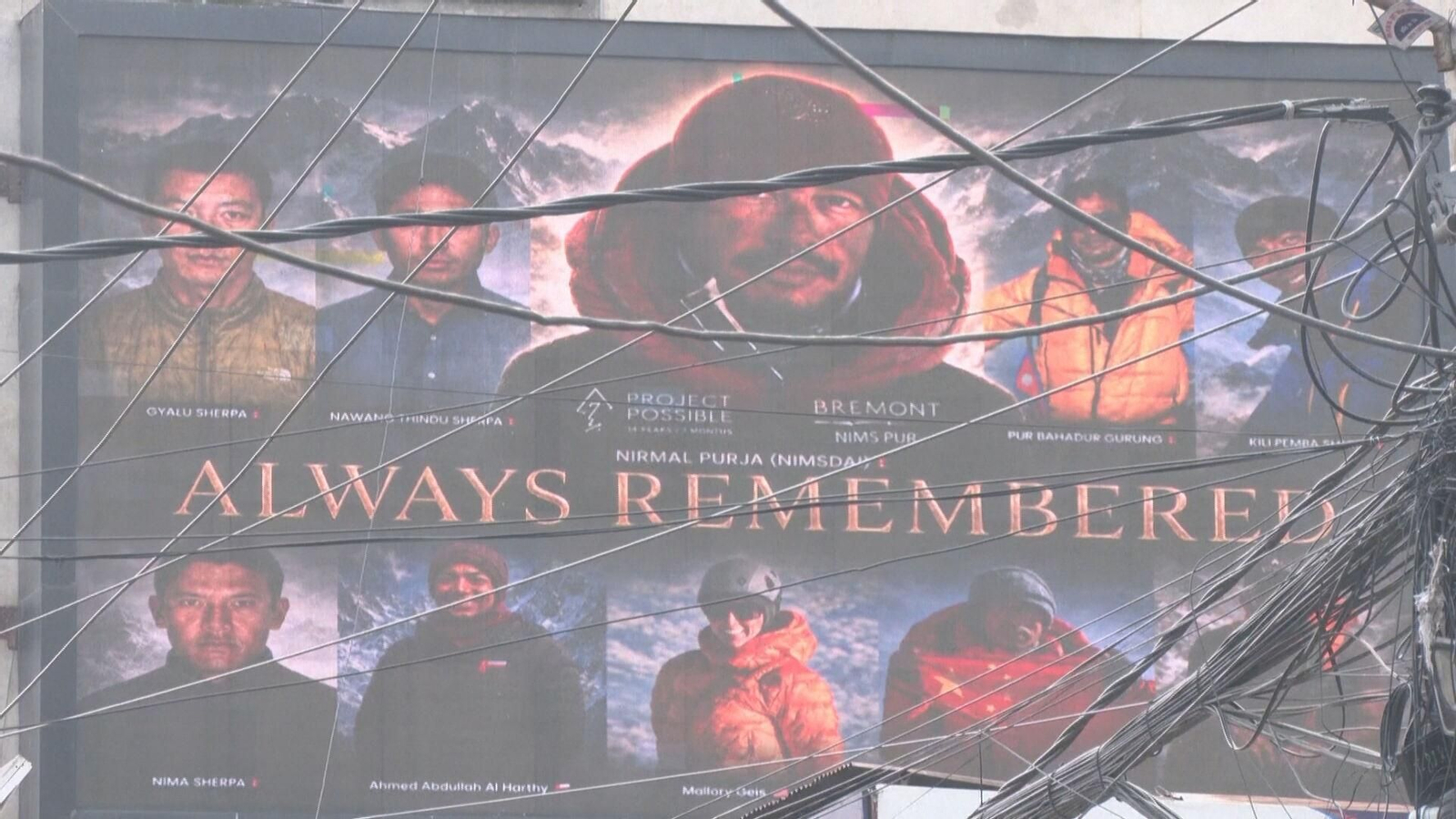 Nepal celebra una ceremonia para homenajear a 10 escaladores muertos en una avalancha