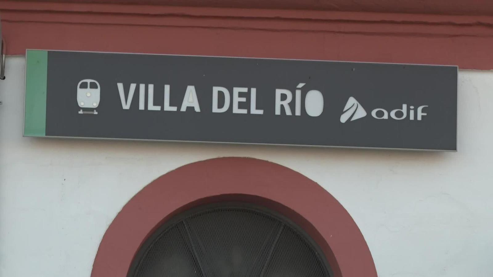 V049-CORDOBA CAIDA MURO