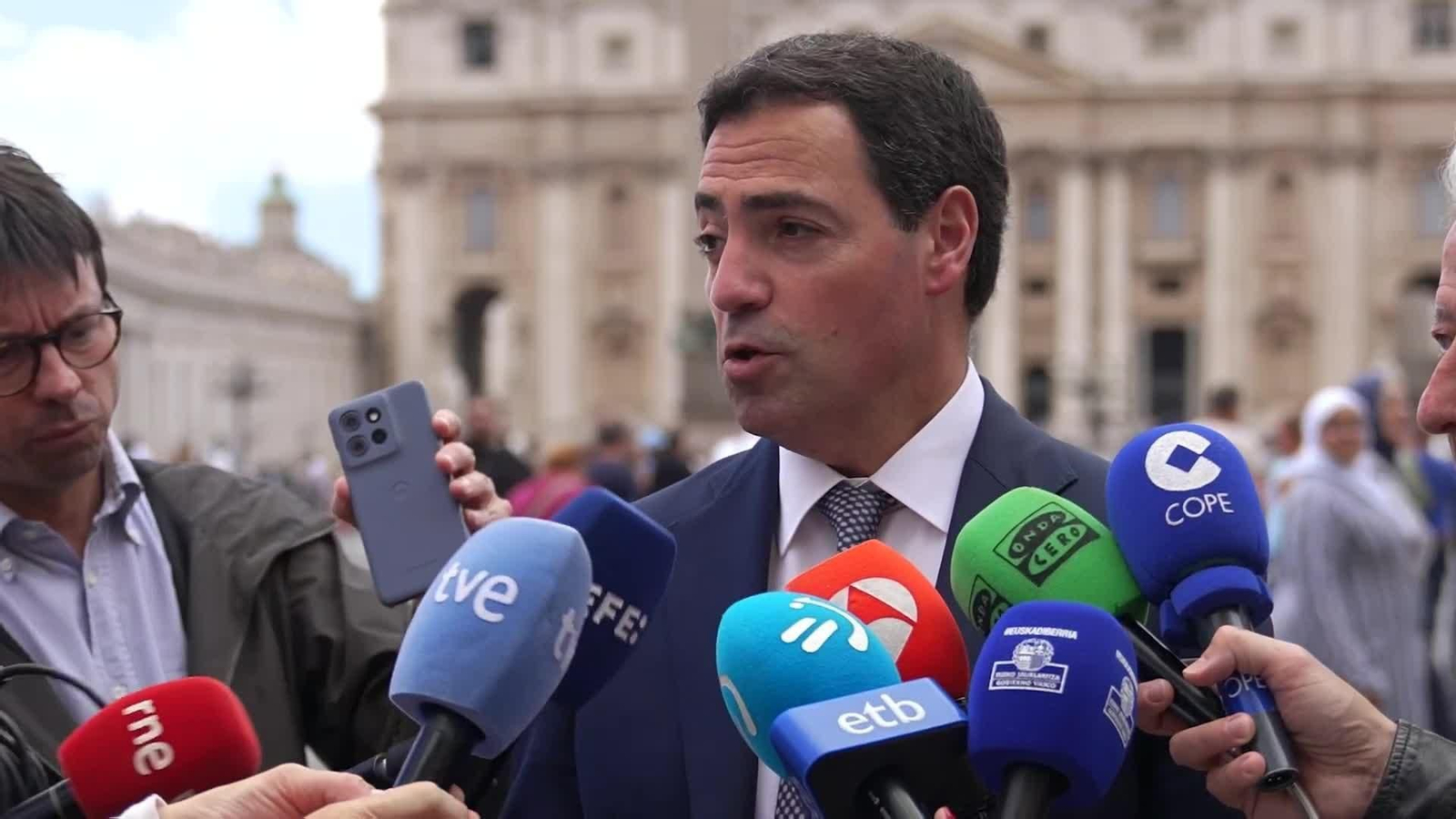 X066-VATICANO PRADALES INVITA AL PAPA A EUSKADI