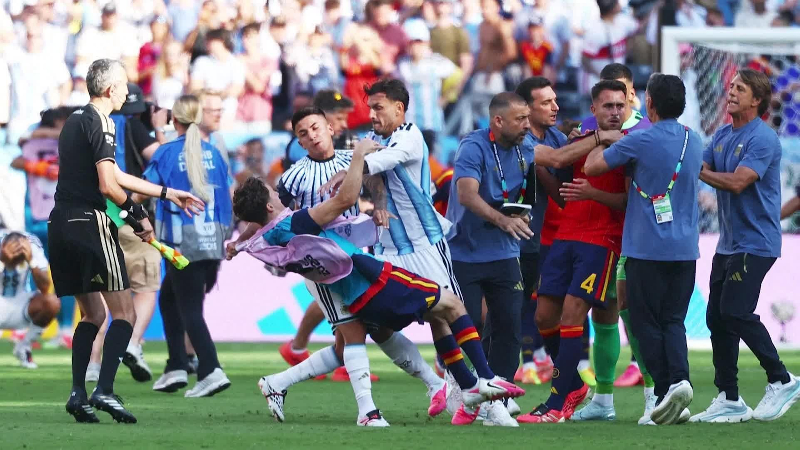 web paredes sancionado con 10 partidos