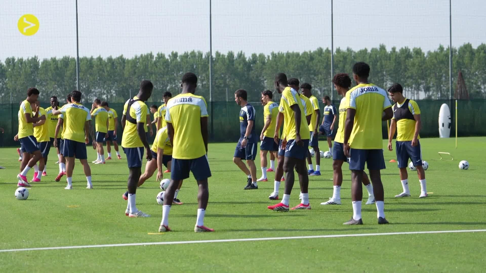 V042-CASTELLON ENTRENAMIENTO VILLARREAL