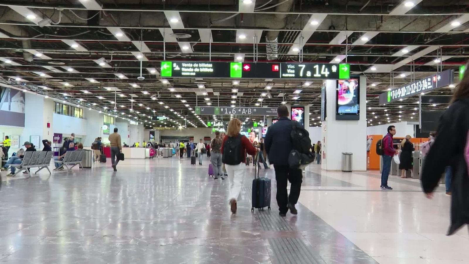 X052-BARCELONA AFECTADOS SANTS Y ALTERCADOS HUELGA PALESTINA