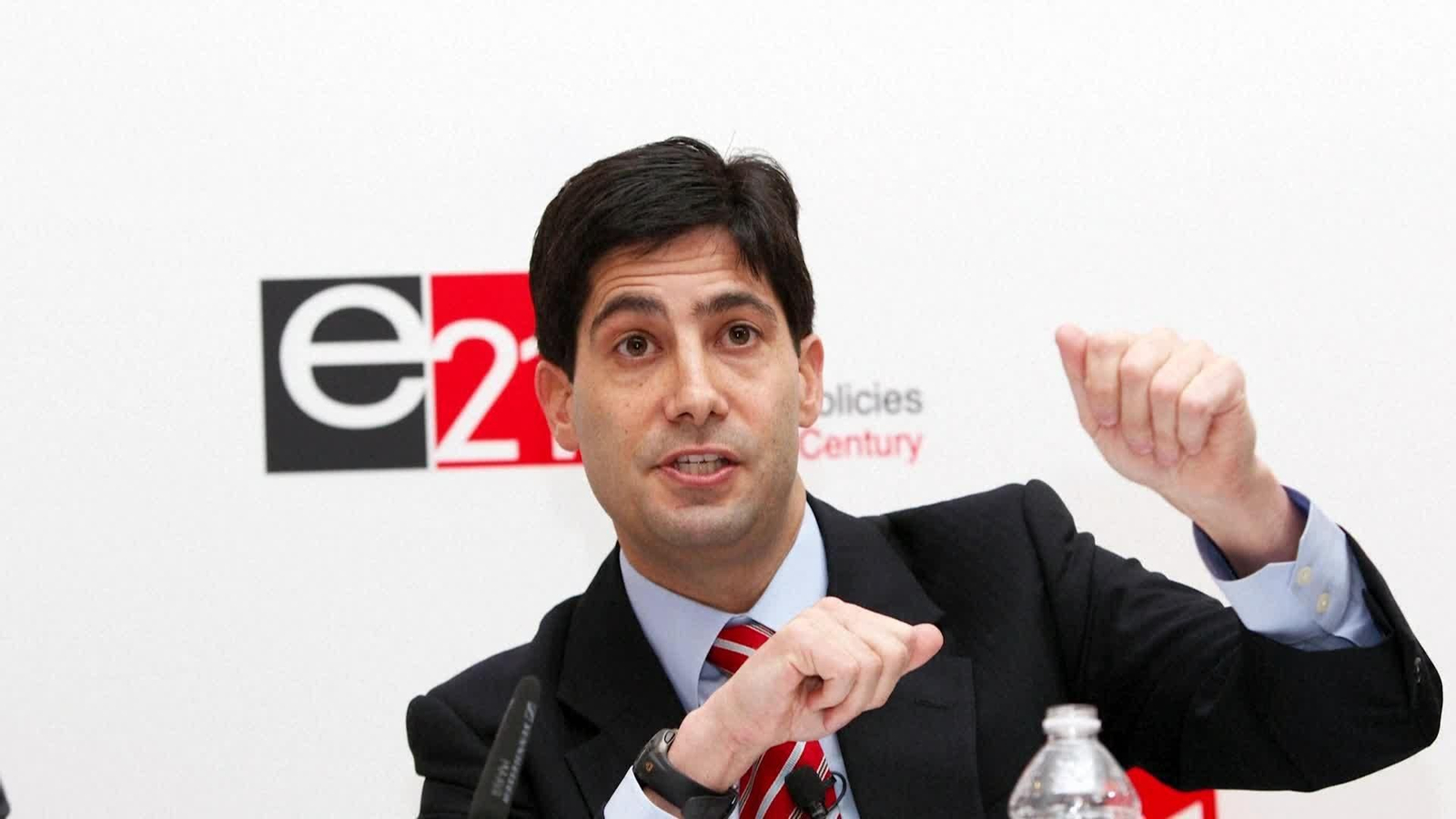 V068-EEUU NUEVO CANDIDATO A LA FED