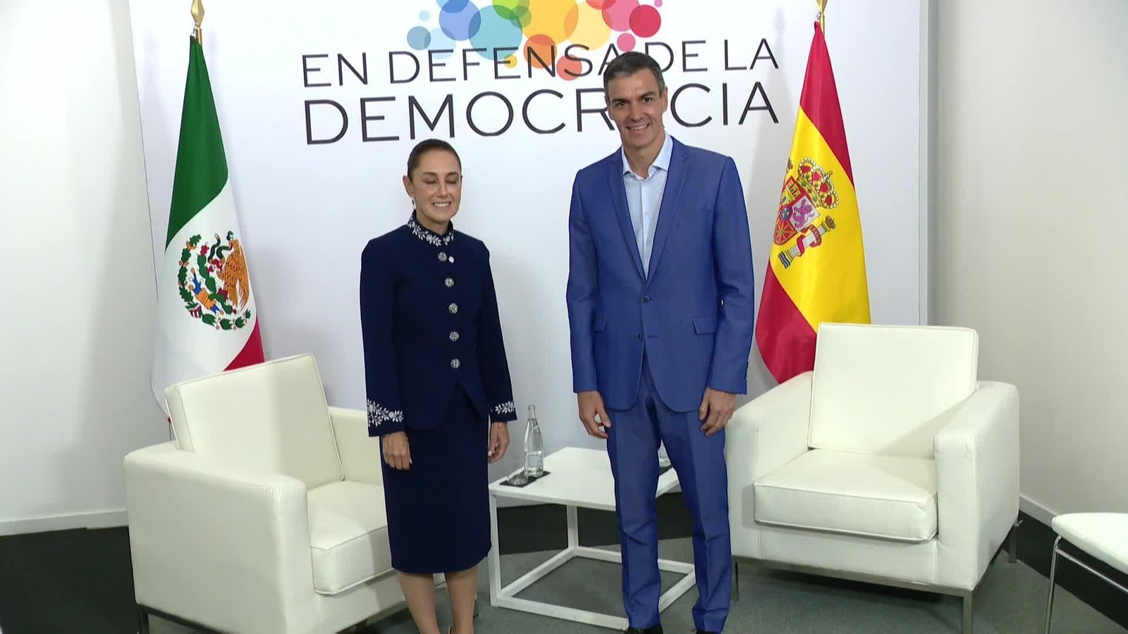 La cumbre progresista de Barcelona sirve para el reencuentro con México