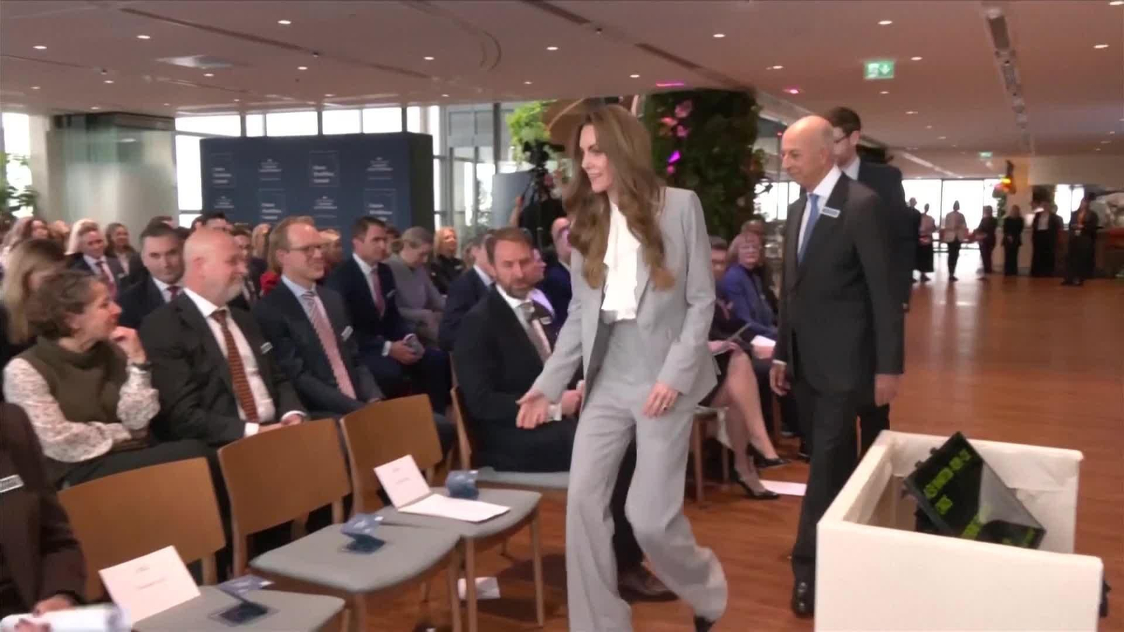 M073-REINO UNIDO VISITA DE KATE CONGRESO INFANCIA