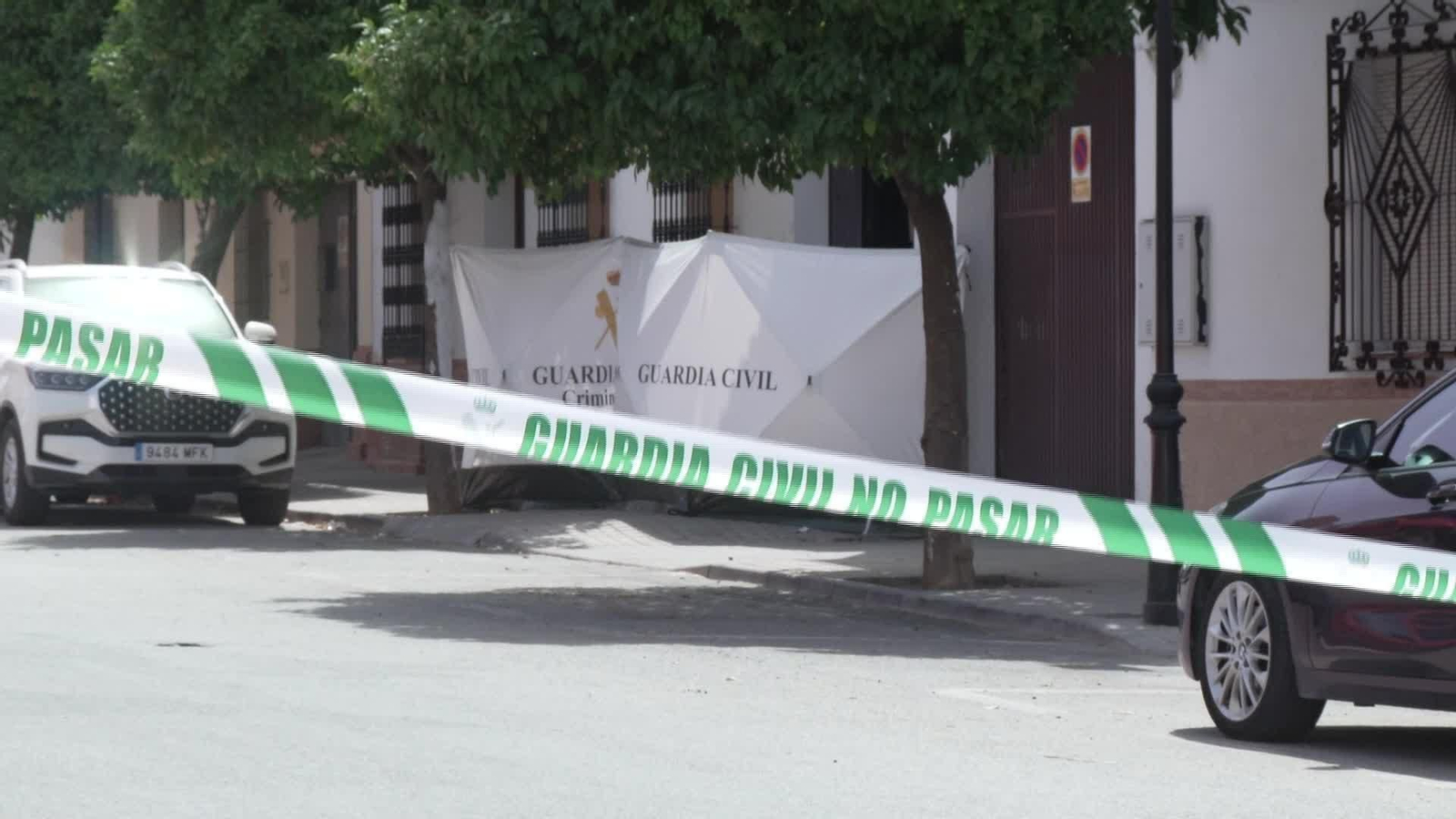 S012-SEVILLA SEGUIMIENTO PADRE E HIJO MUERTOS GERENA