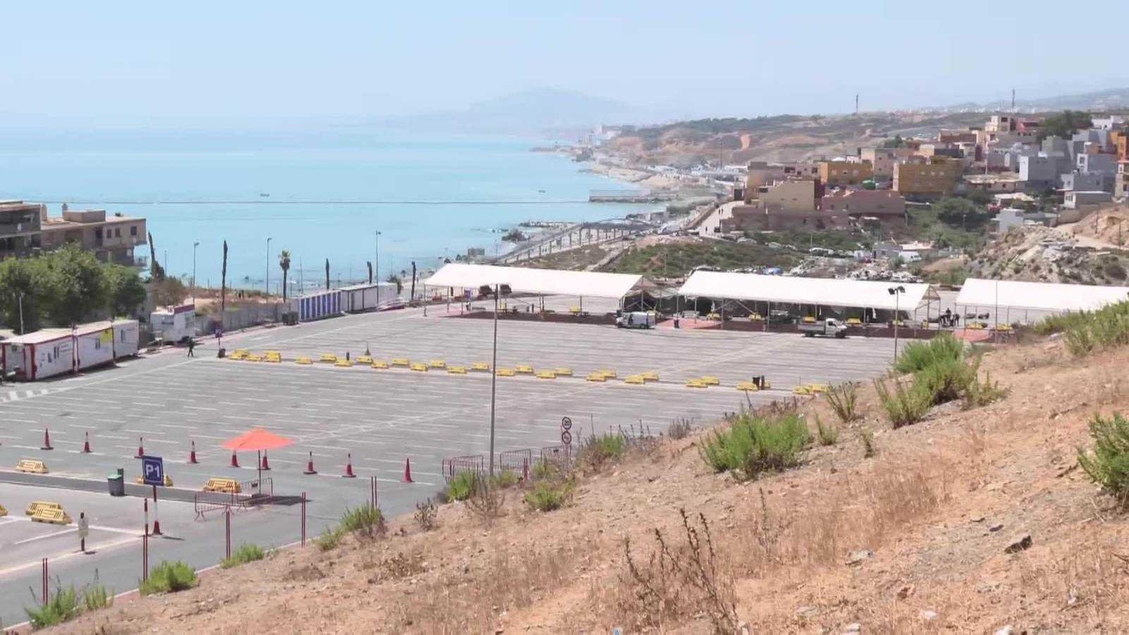 va montaje carpas playa ceuta
