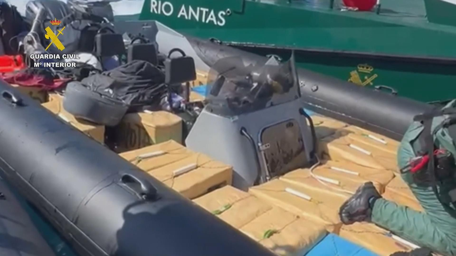 Intervenidos 123 fardos de hachís en una actuación marítima en el Golfo de Cádiz