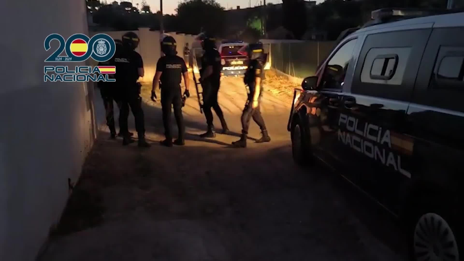 J012-IMAGENES POLICIA MARIHUANA EN SACOS DE PIENSO