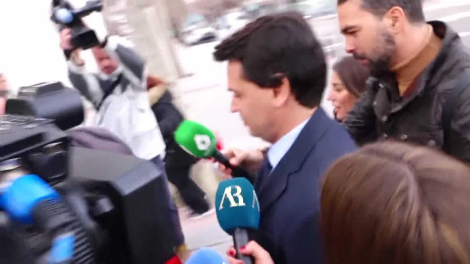 web el novio al banquillo
