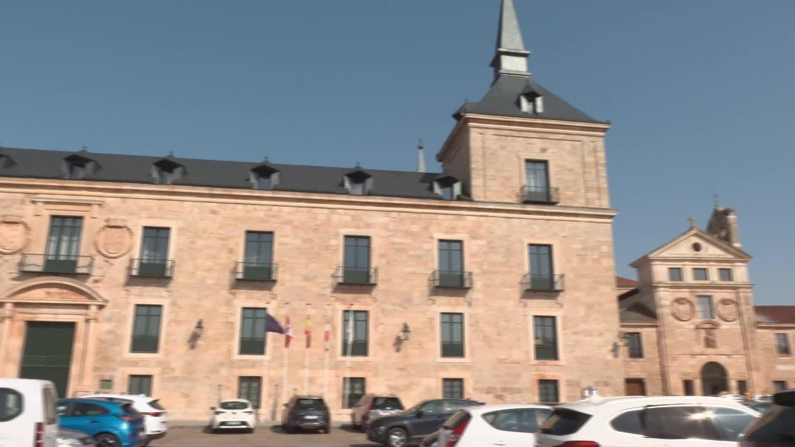 M068-BURGOS ELON MUSK ALQUILA PARADOR LERMA ECLIPSE