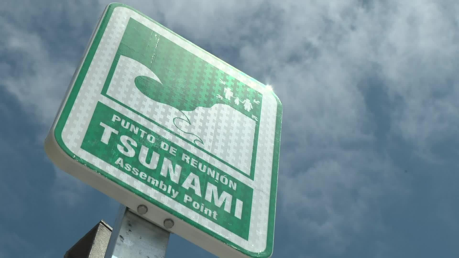 D024-CADIZ SEÑALES AVISO TSUNAMI