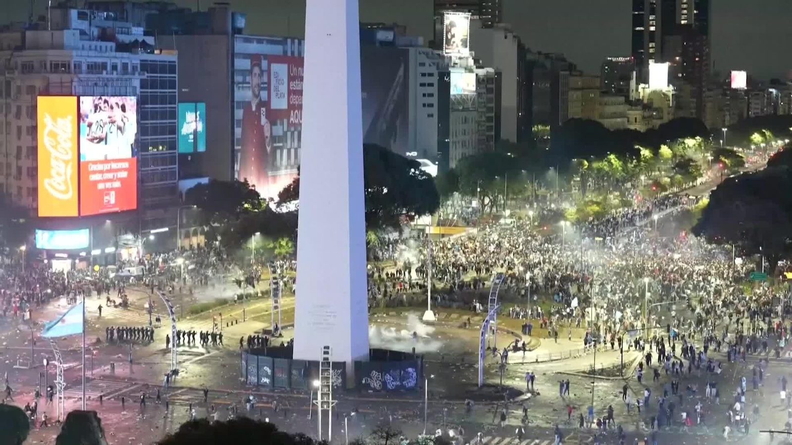 L004-ARGENTINA DISTURBIOS MUNDIAL BUENOS AIRES