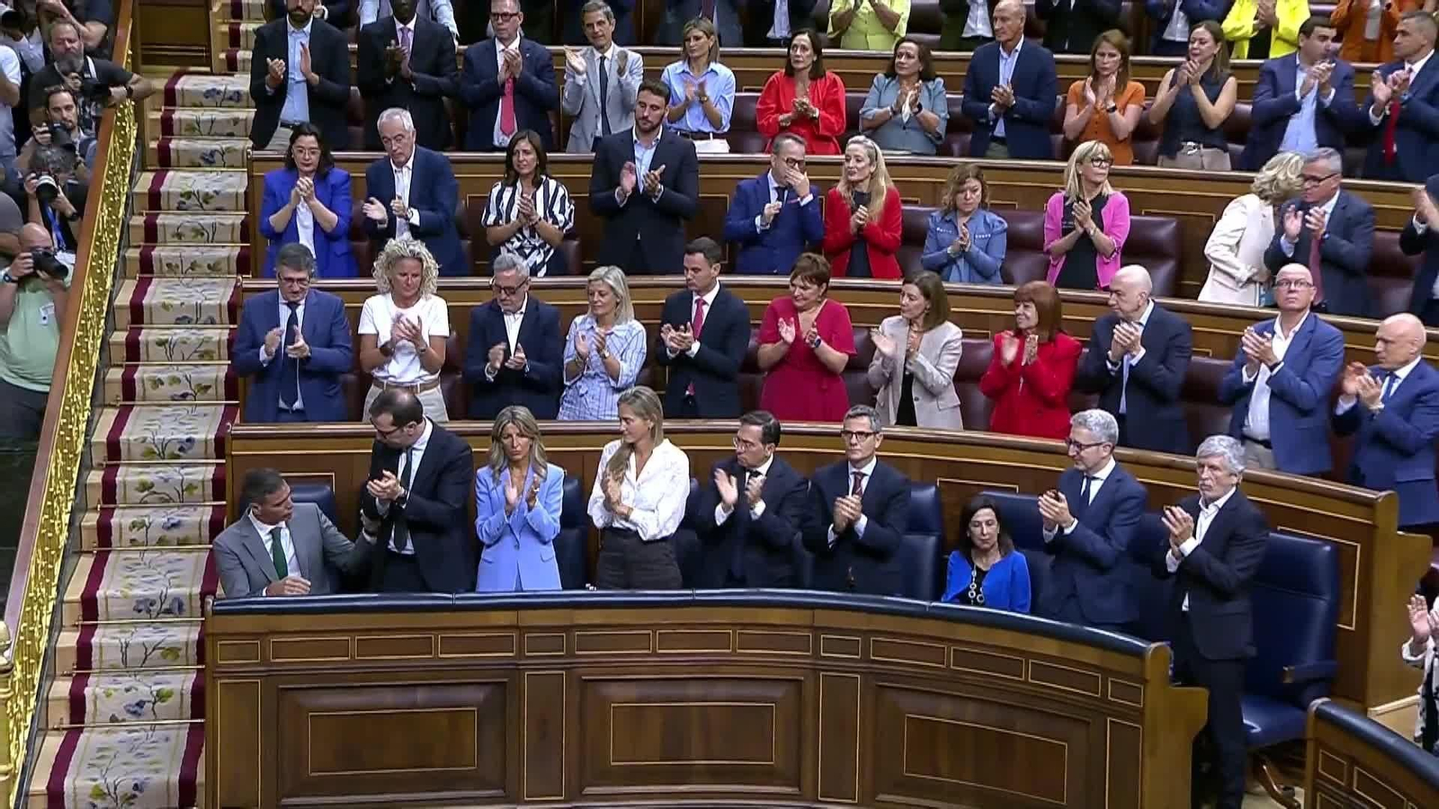 va robles no se lenvanta tras discurso sanchez