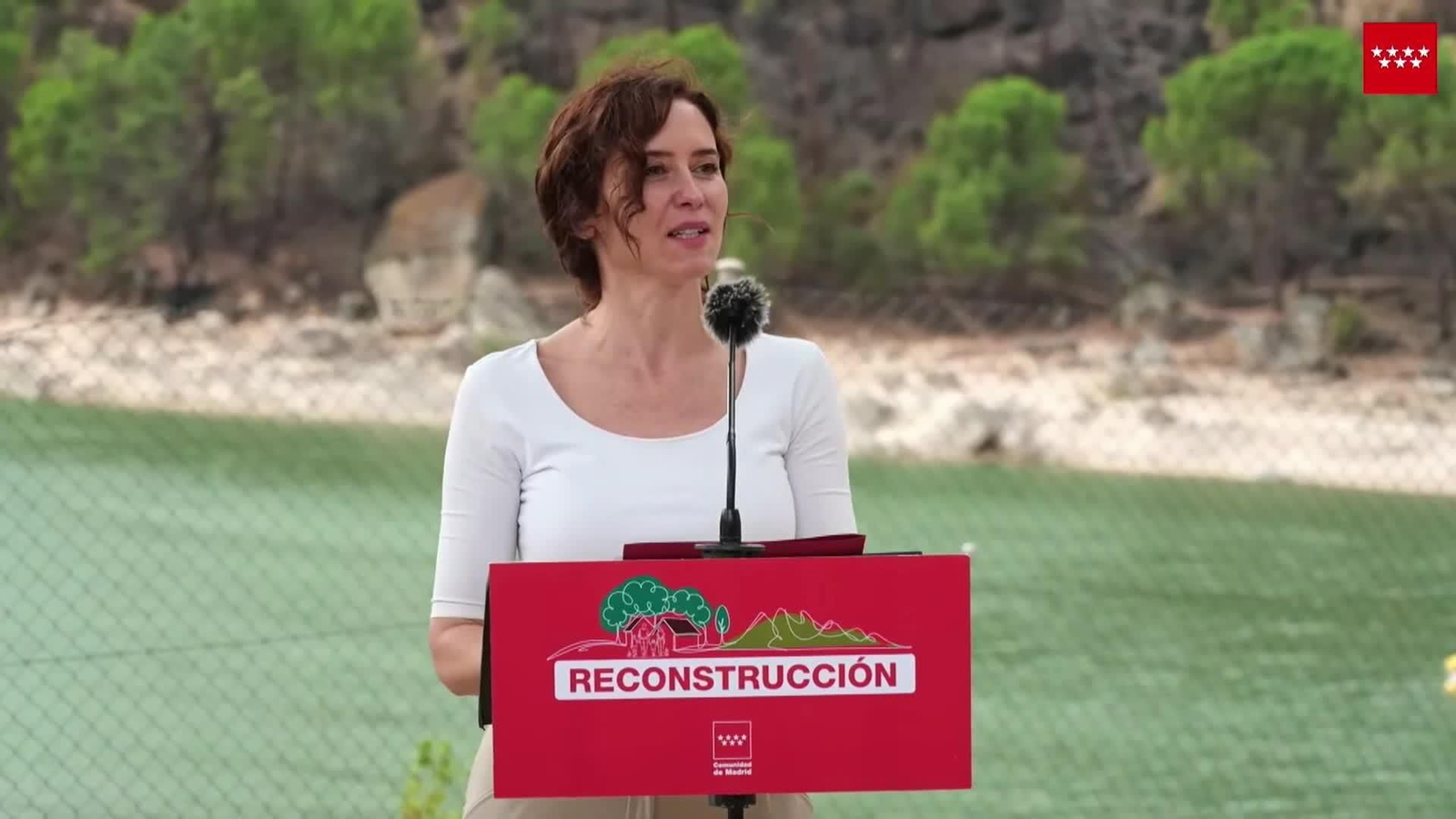 web que pasa con el atico de ayuso
