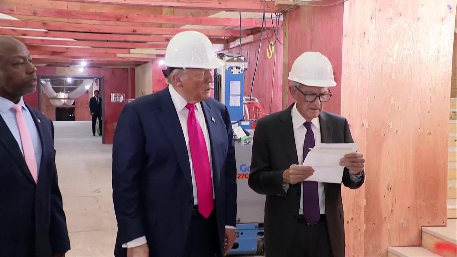 web trump y powell