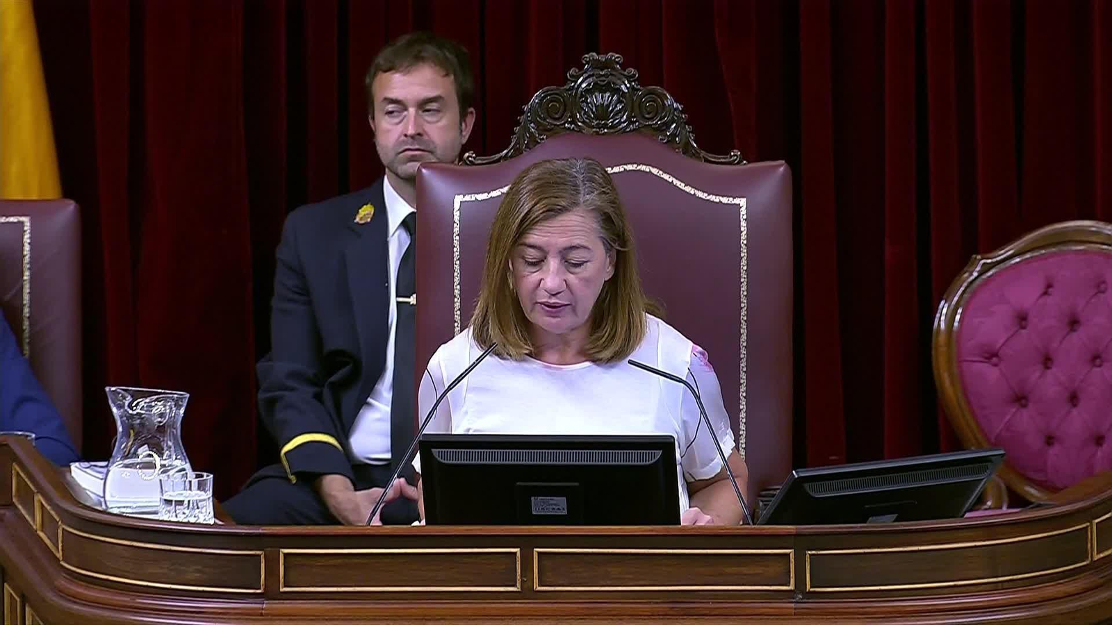 X093-CONGRESO ANA REDONDO REPROBADA