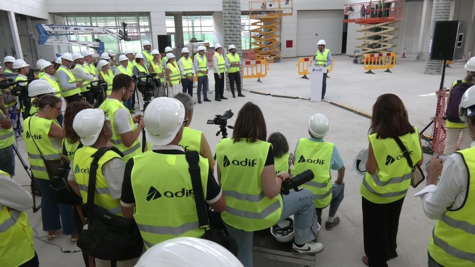 V020-MURCIA OSCAR PUENTE VISITA INSTALACIONES