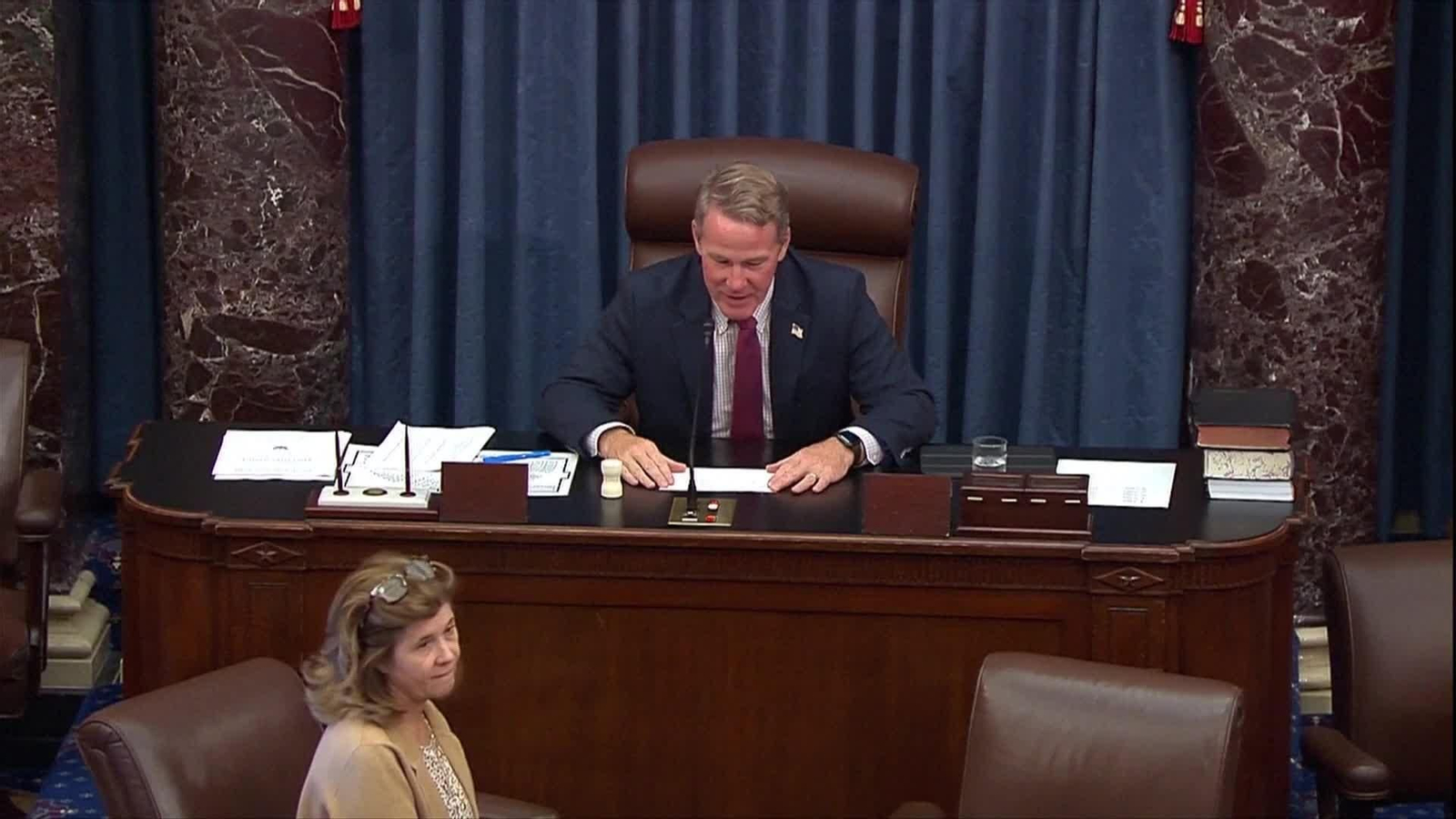 L004-EEUU CIERRE ADMINISTRACION