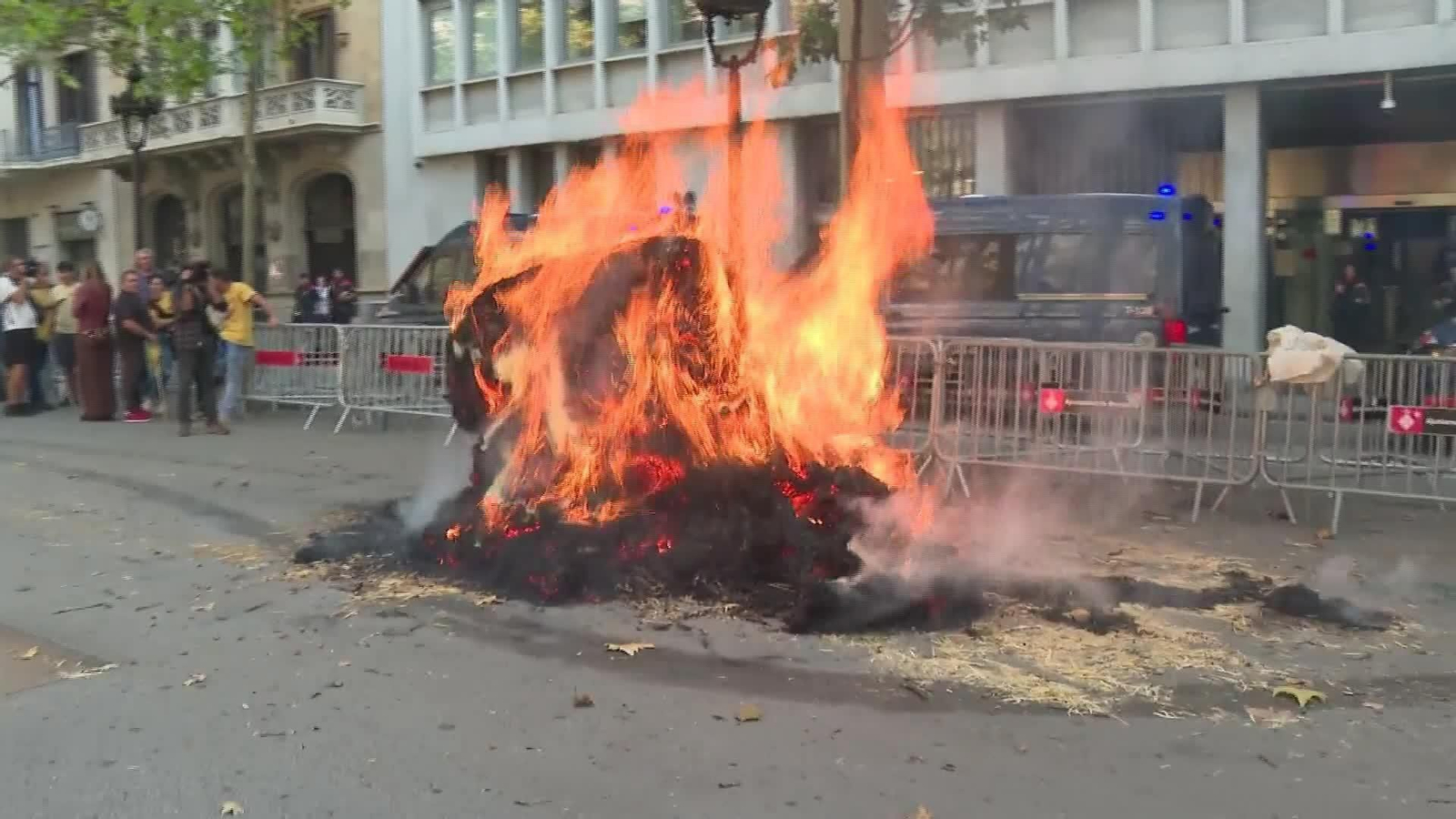 X084-BARCELONA TRACTORADA TARDE