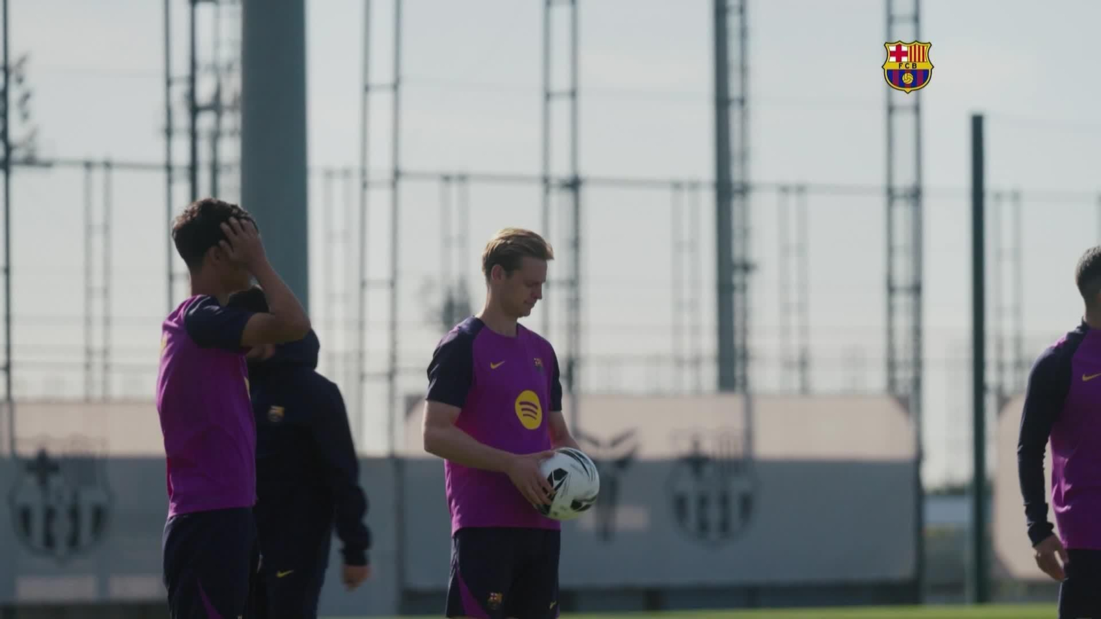 V032-BARCELONA ENTENAMIENTO BARÇA