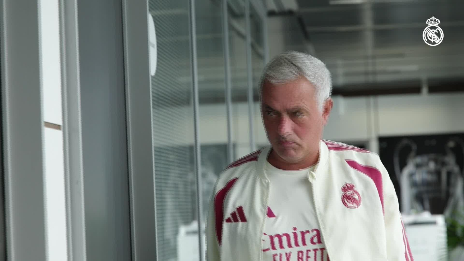 X056-MADRID REAL MADRID SESION DE VIDEO