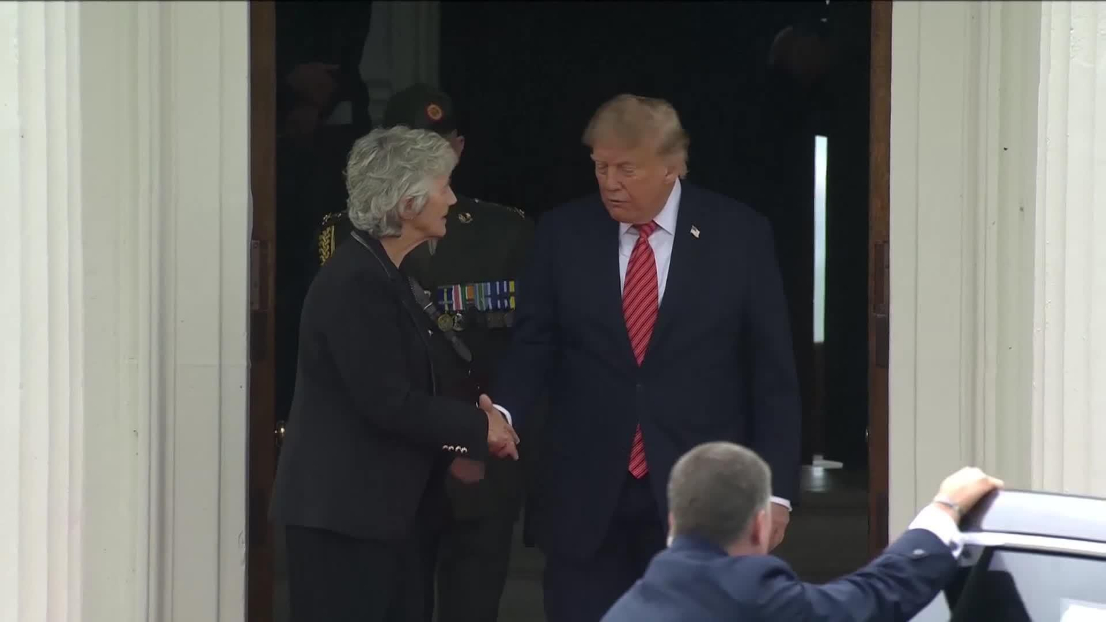 web trump irlanda