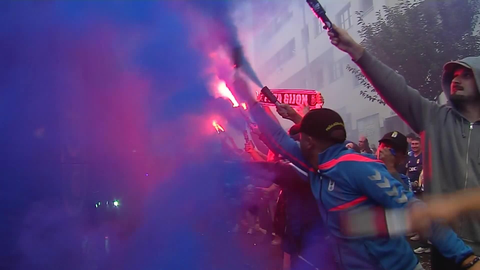 va rccibimiento real oviedo derbi