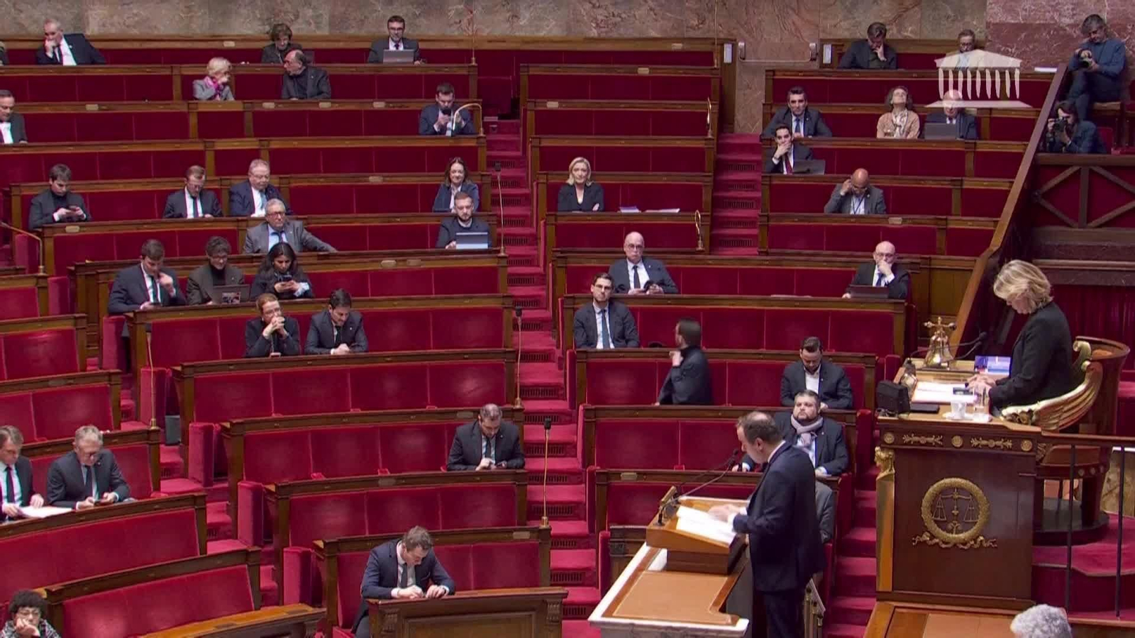 V063-FRANCIA MOCION DE CENSURA SUPERADA