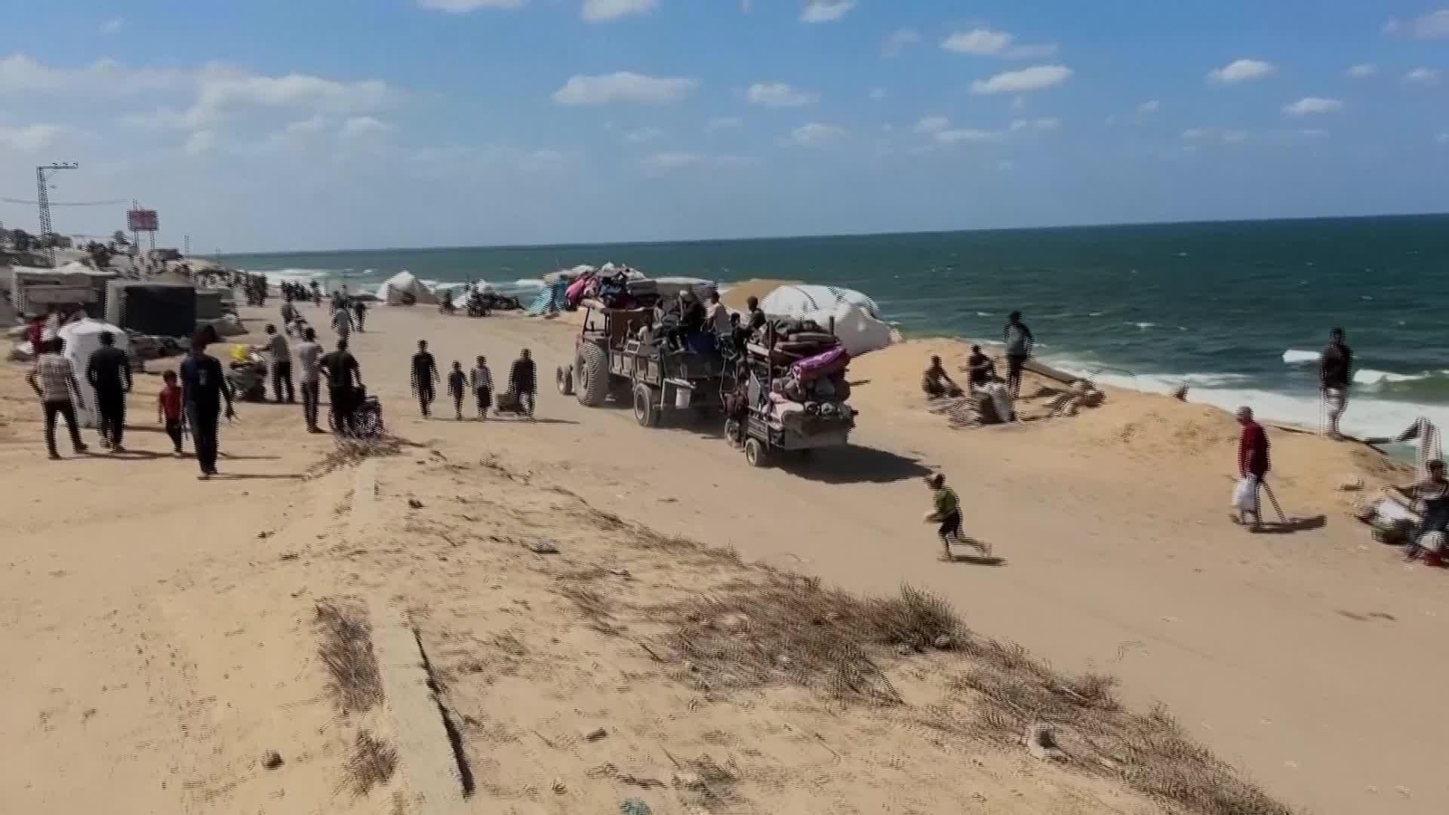 J051-GAZA HUIDA A NINGUNA PARTE