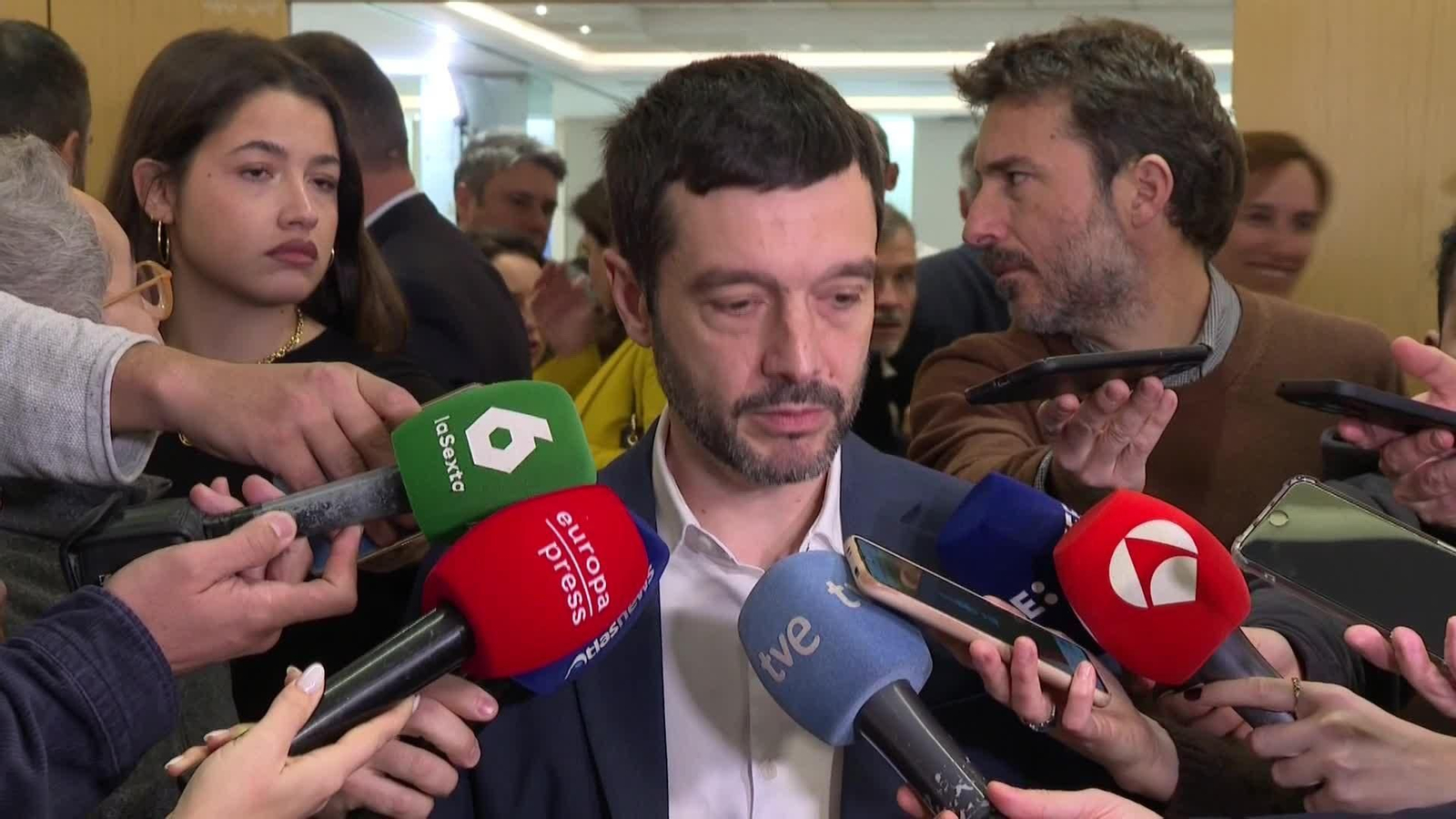 va bustinduy renuncia fiscal